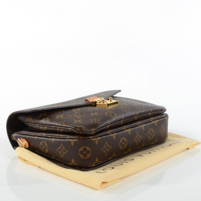 Louis Vuitton Monogram Pochette Metis 4 of 7