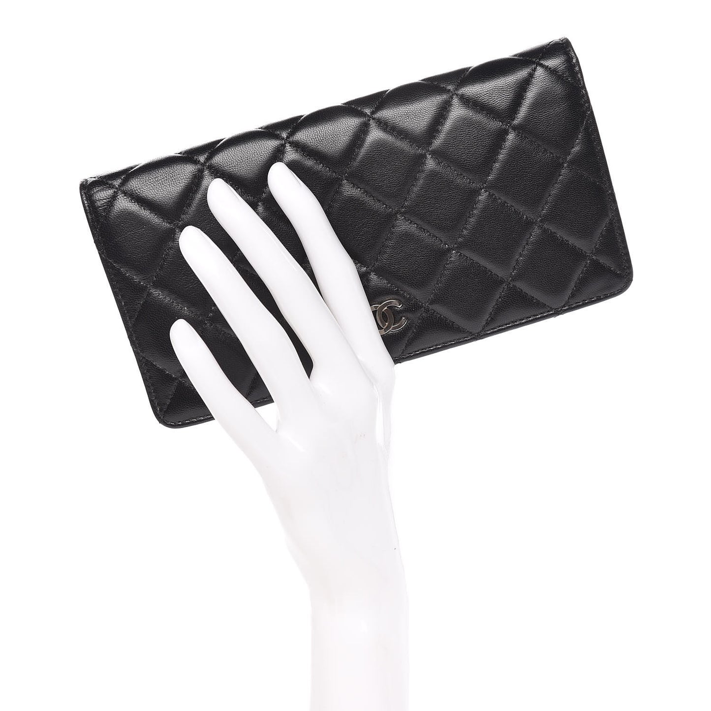 Lambskin Quilted Yen Wallet Black