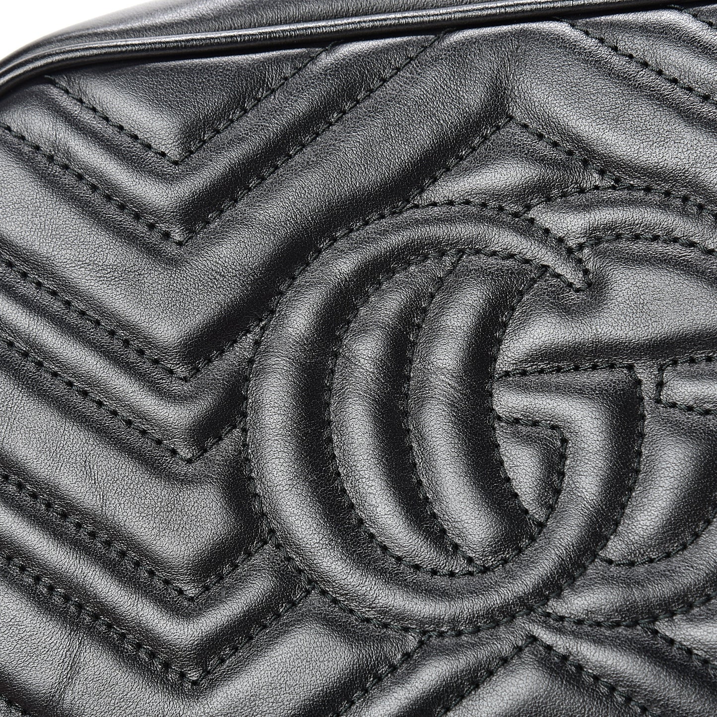 Calfskin Matelasse Small GG Marmont Chain Shoulder Bag Black