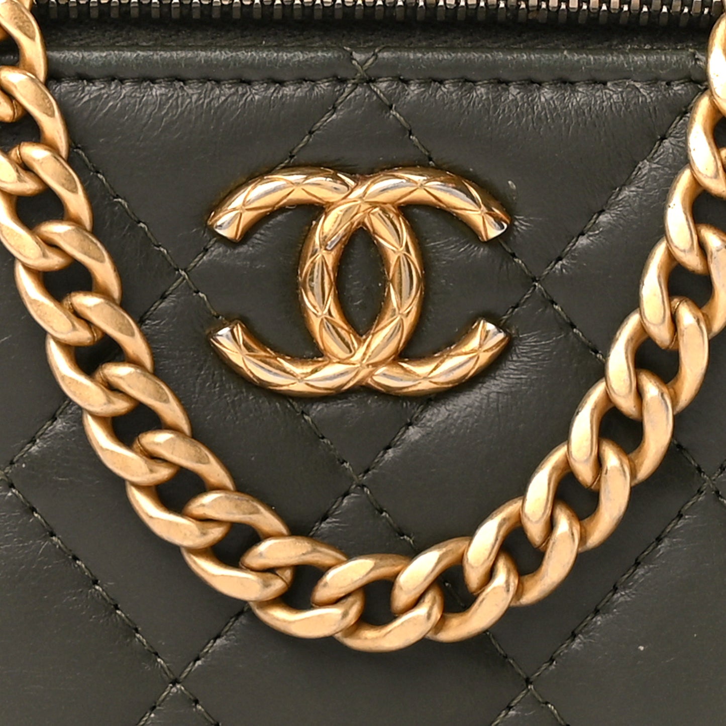 Lambskin Quilted Small Pillow Crush Vanity Case With Chain Green