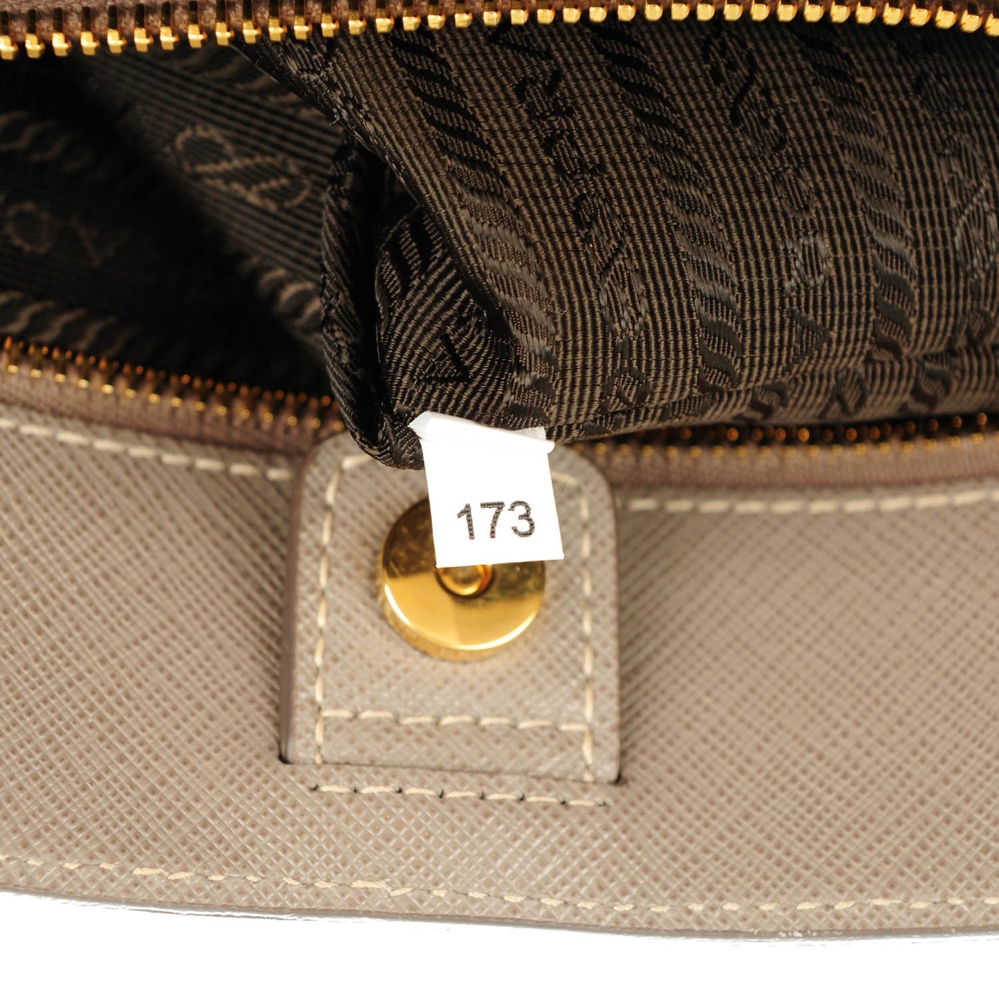 Saffiano Lux Large Tote Argilla