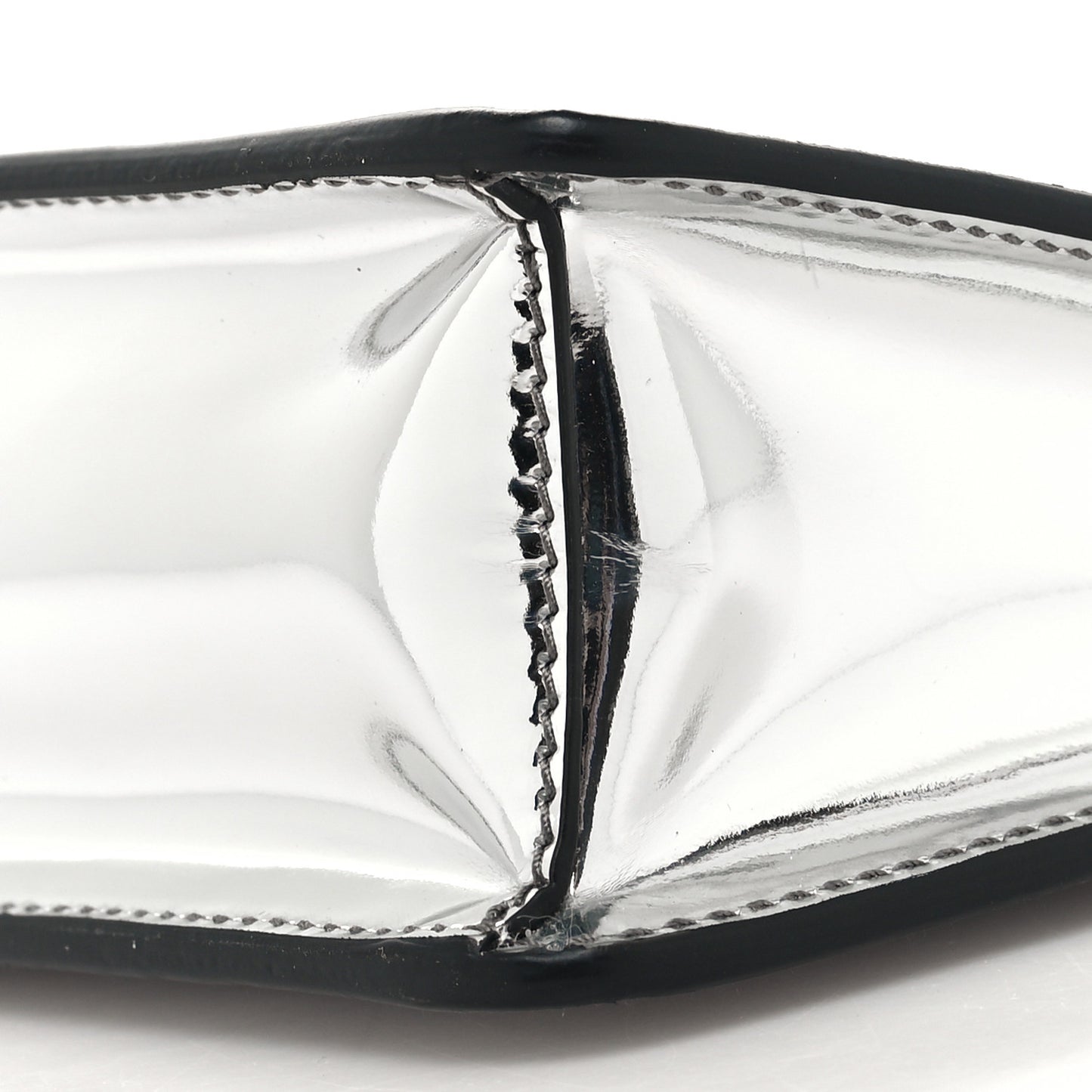 Spazzolato Metal Triangle Logo Triangle Patterned Mini Shoulder Bag Argento