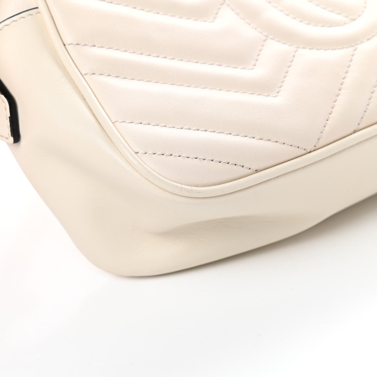 Gucci Calfskin Matelasse Small GG Marmont Chain Shoulder Bag White 12 of 16