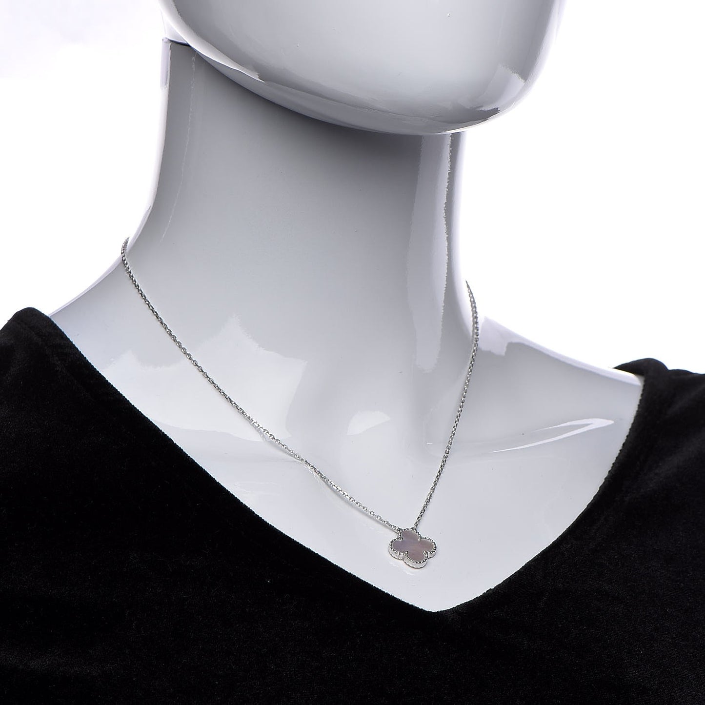 18K White Gold Mother of Pearl Vintage Alhambra Pendant Necklace