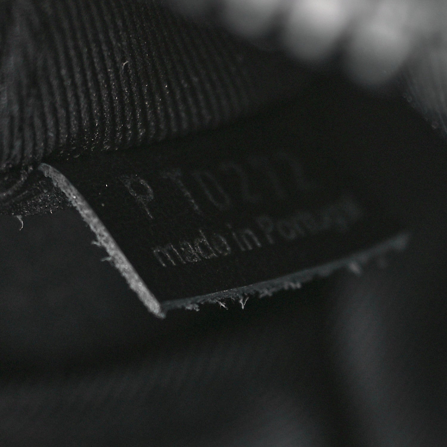 Louis Vuitton Taurillon Monogram Uniformes Solar Ray Soft Pochette Volga Belt Bag Black 7 of 9