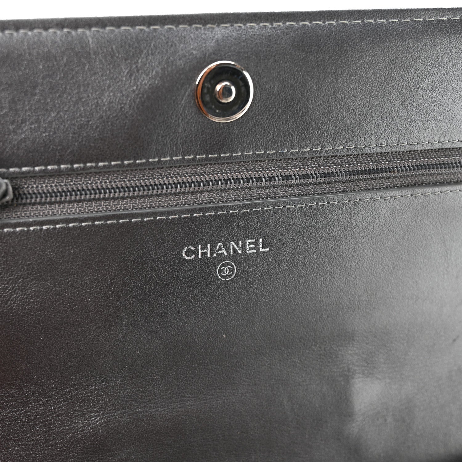 Chanel Crumpled Metallic Calfskin Quilted Ring Handle Wallet on Chain Silver 6 of 11