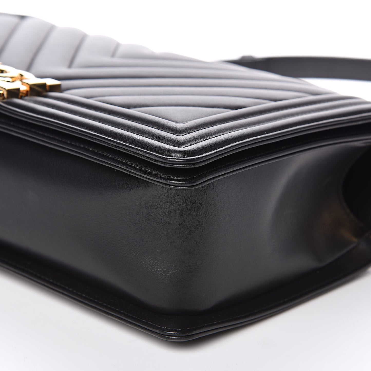 Calfskin Chevron Quilted New Medium Boy Flap Black
