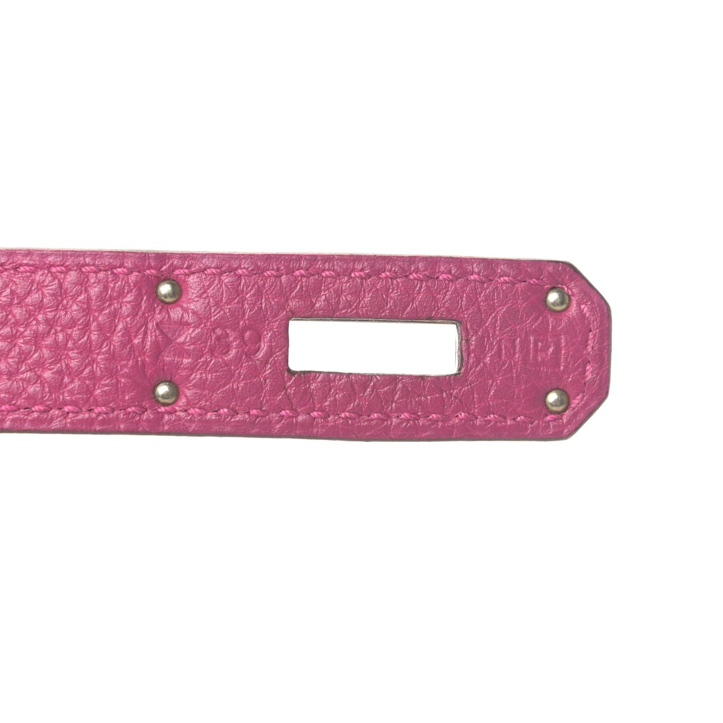 Togo Kelly Retourne 28 Tosca