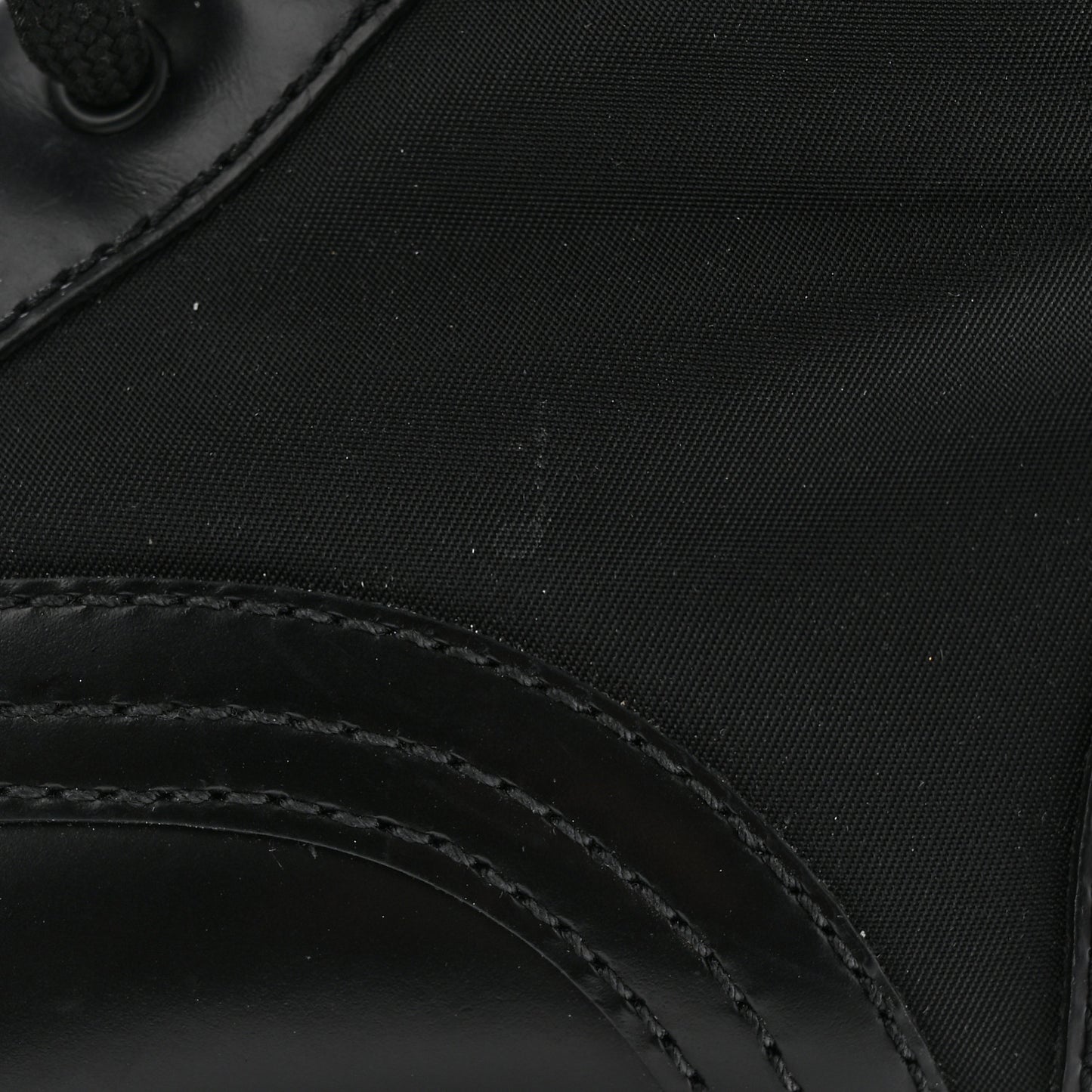 Spazzolato Rois Re-Nylon Metal Triangle Logo Monolith Pouch Pocket 55mm Boots 36 Black