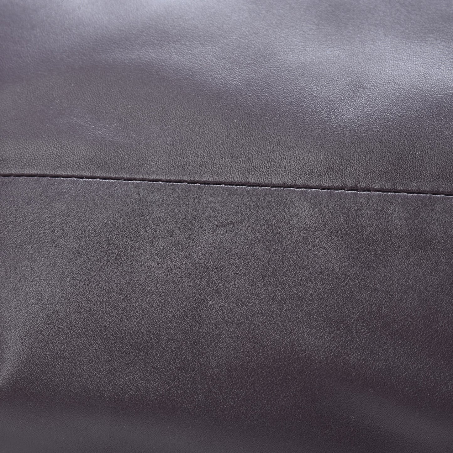 Calfskin The Pouch Chain Grape