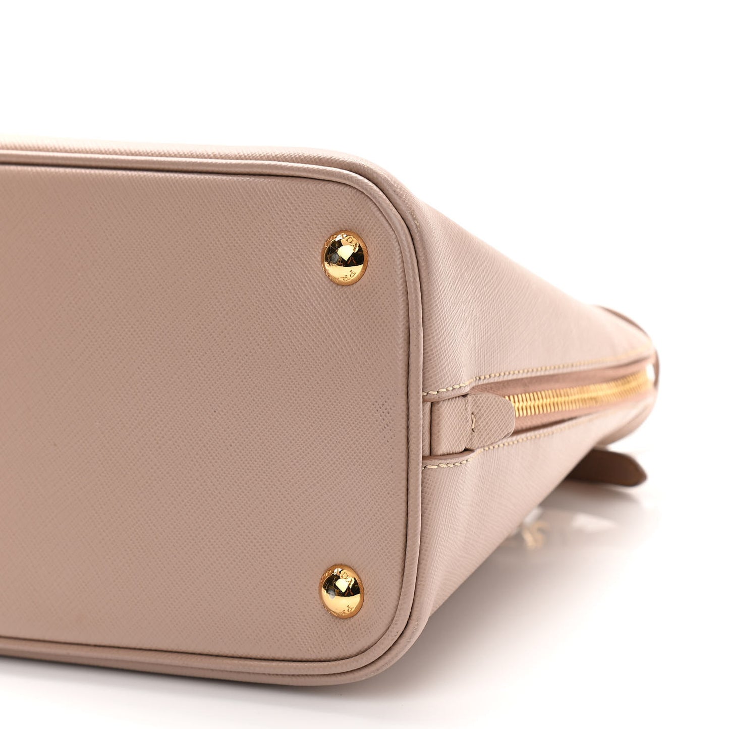 Saffiano Lux Medium Promenade Tote Cammeo