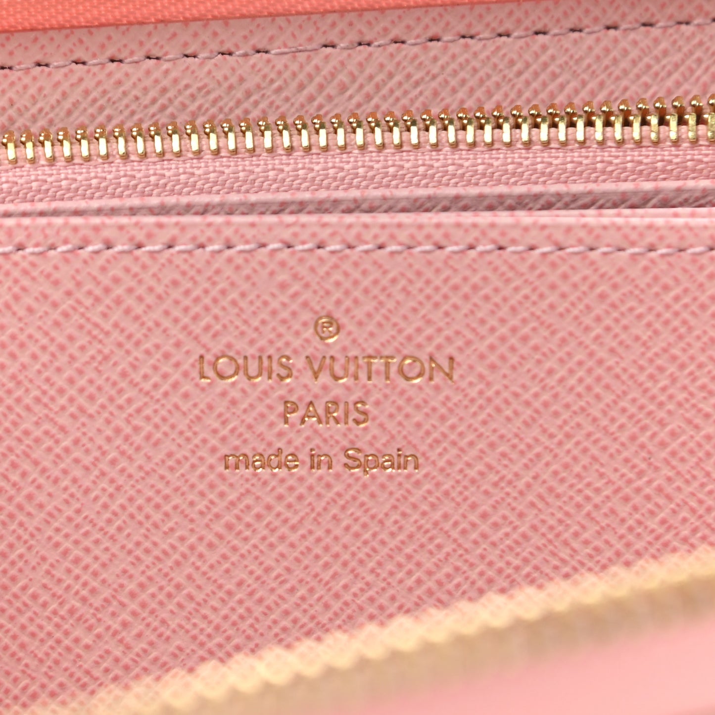Damier Azur Zippy Wallet Rose Ballerine