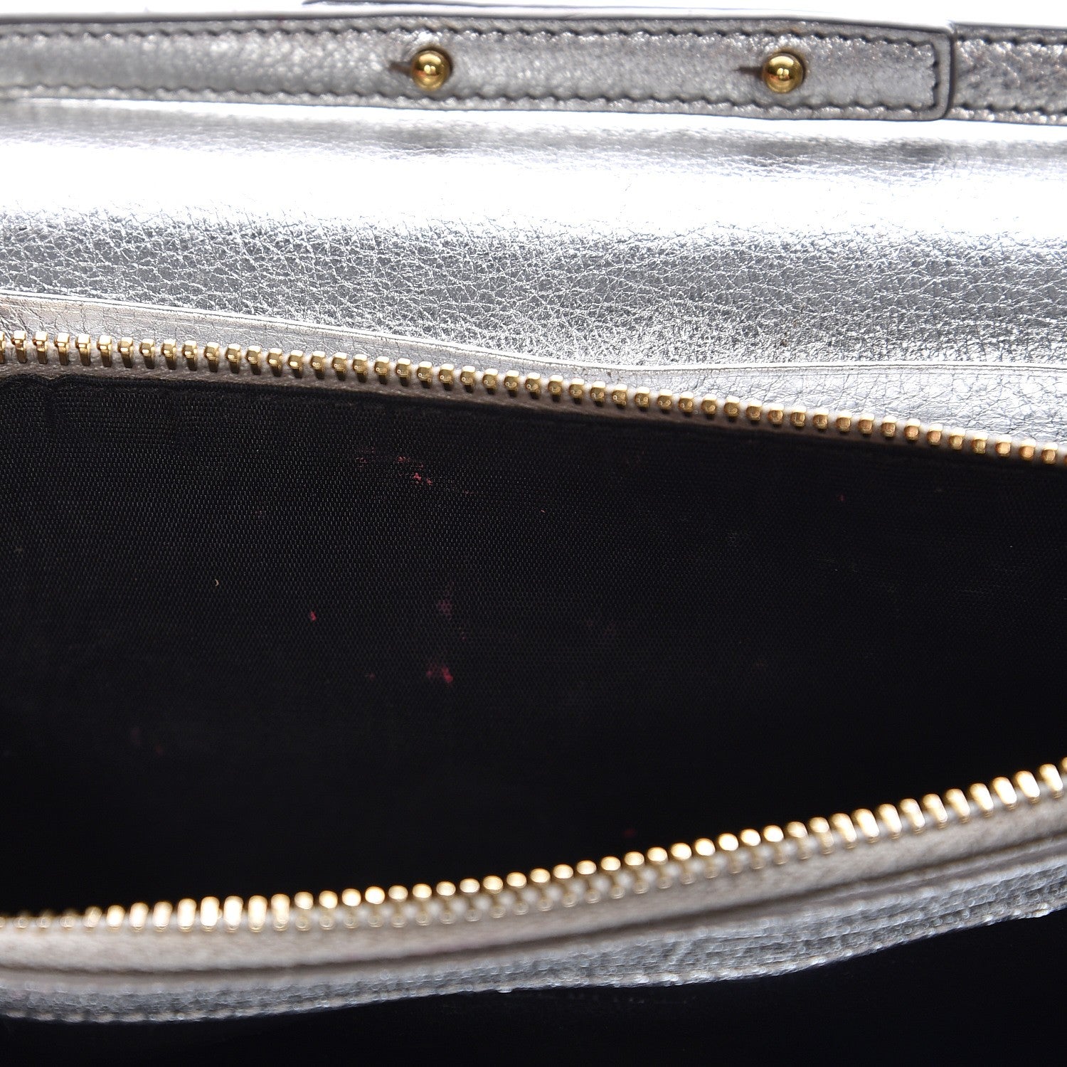 Saint Laurent Grained Metallic Calfskin Monogram Chain Wallet Argento 12 of 19