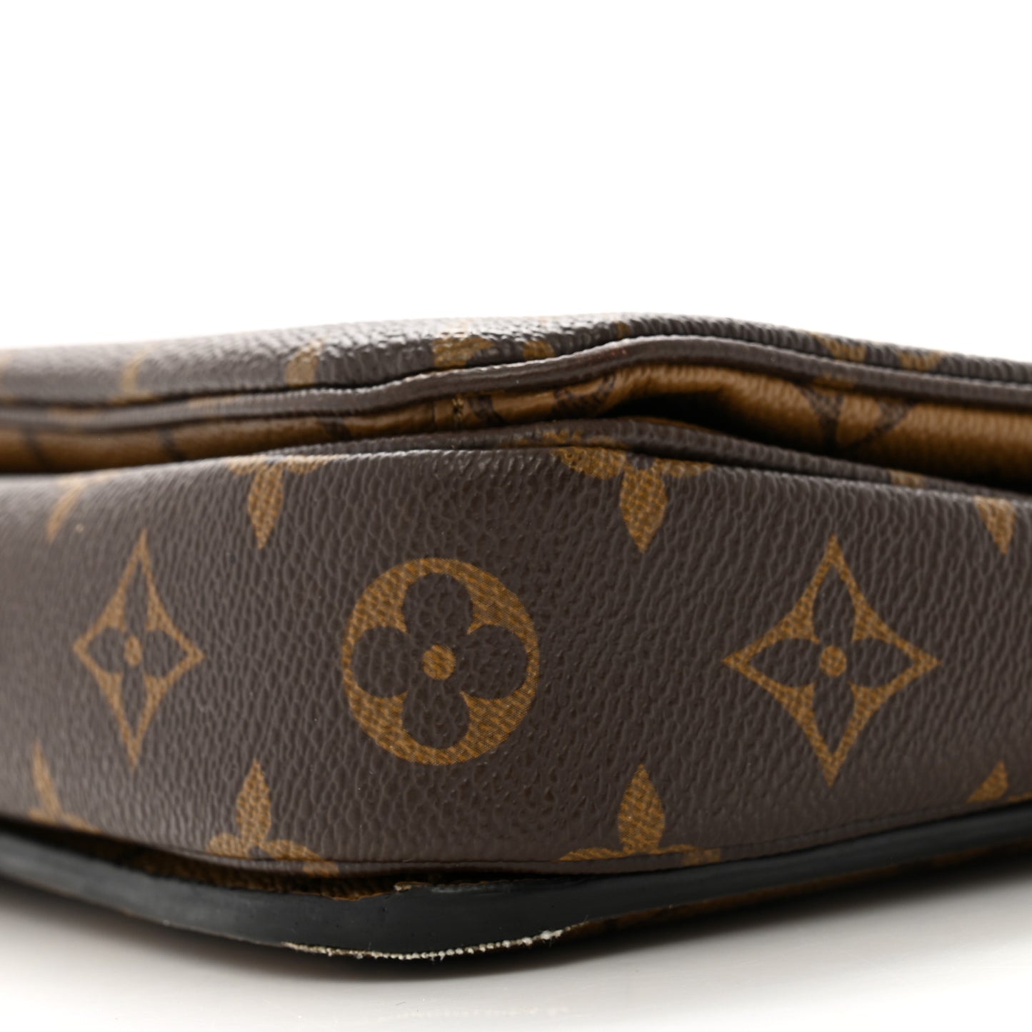 Reverse Monogram Pochette Metis