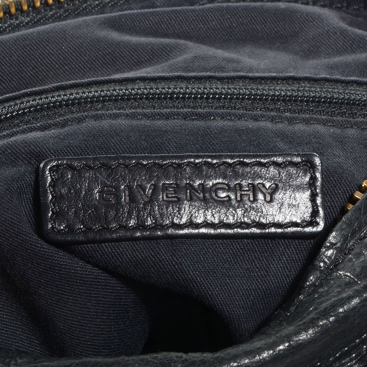 Grained Calfskin Medium Pandora Black