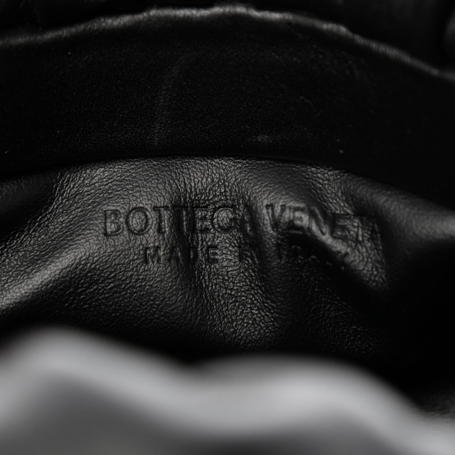 Bottega Veneta Calfskin The Pouch Chain Black 6 of 8