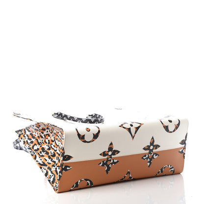 Louis Vuitton Monogram Giant Jungle Onthego GM Ivory 4 of 9