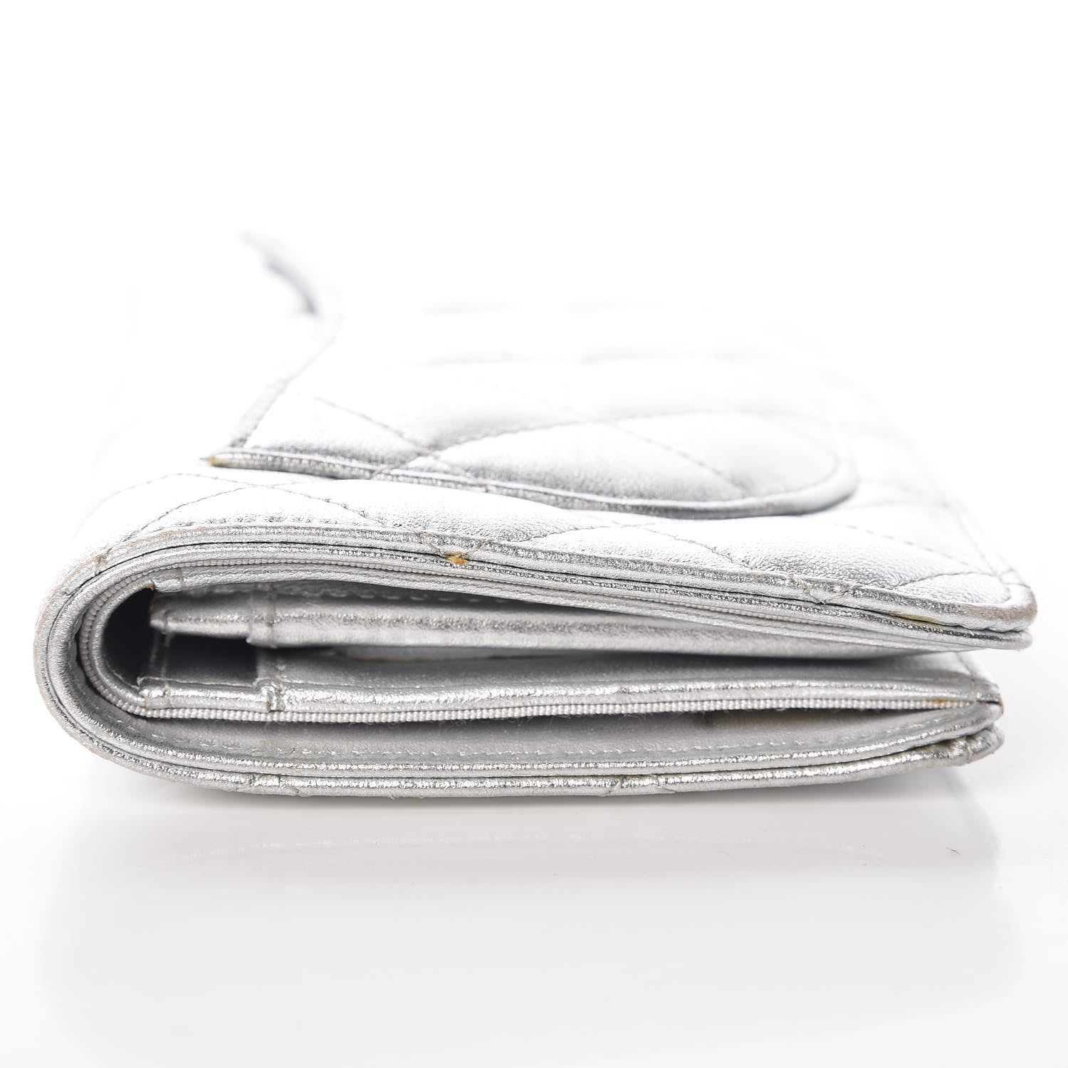 Chanel Metallic Lambskin Quilted Yen Wallet Silver 19 of 19