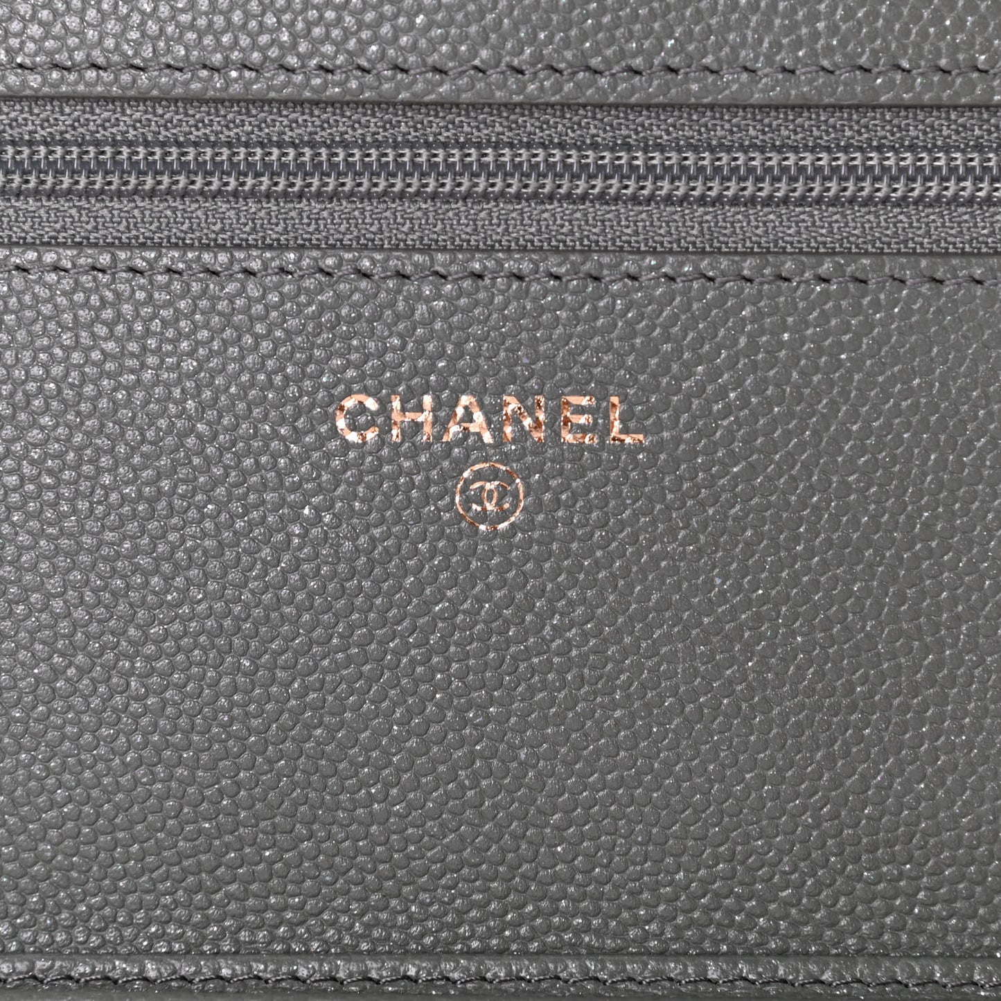 Iridescent Caviar Quilted Wallet On Chain WOC Green