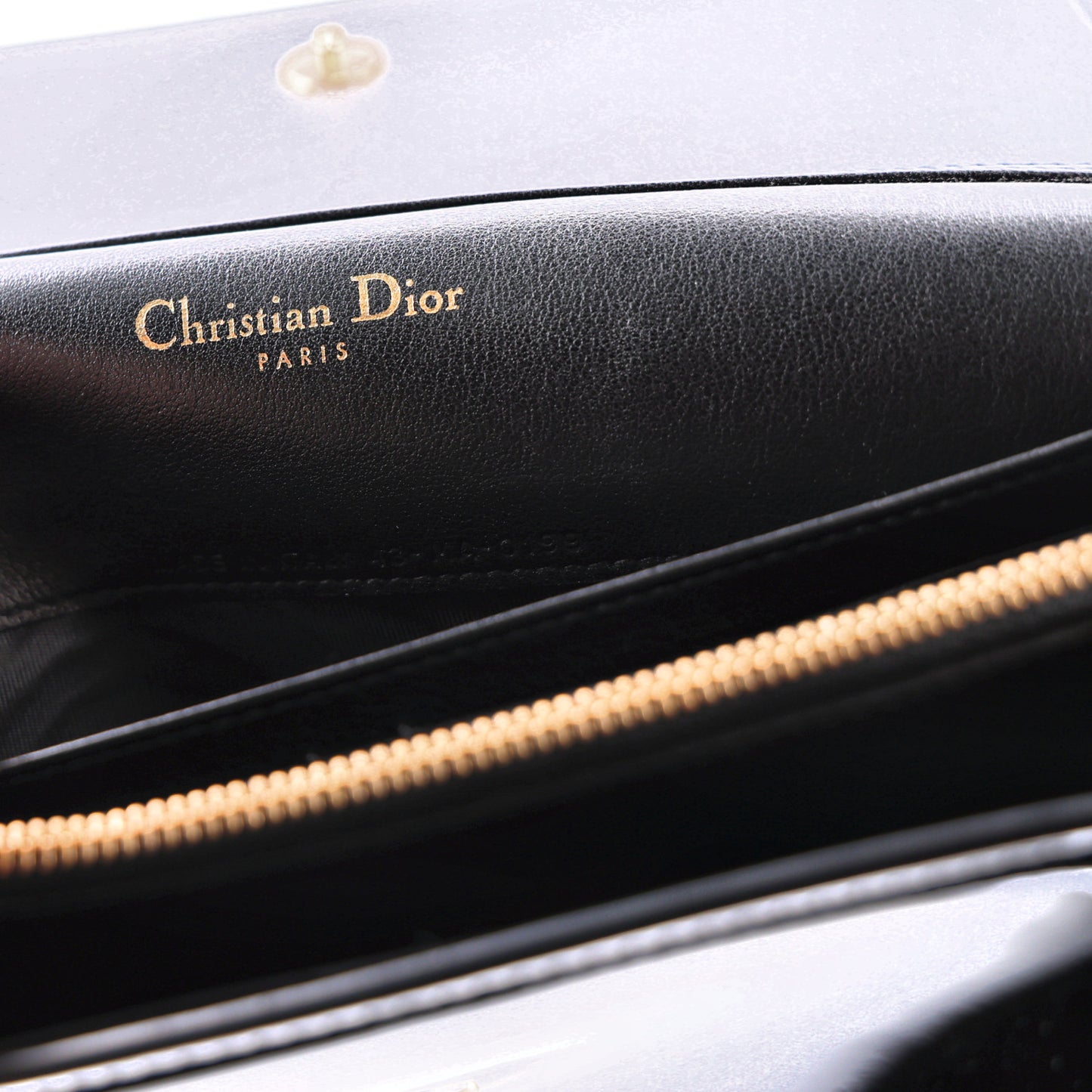 Patent 30 Montaigne Pouch Black
