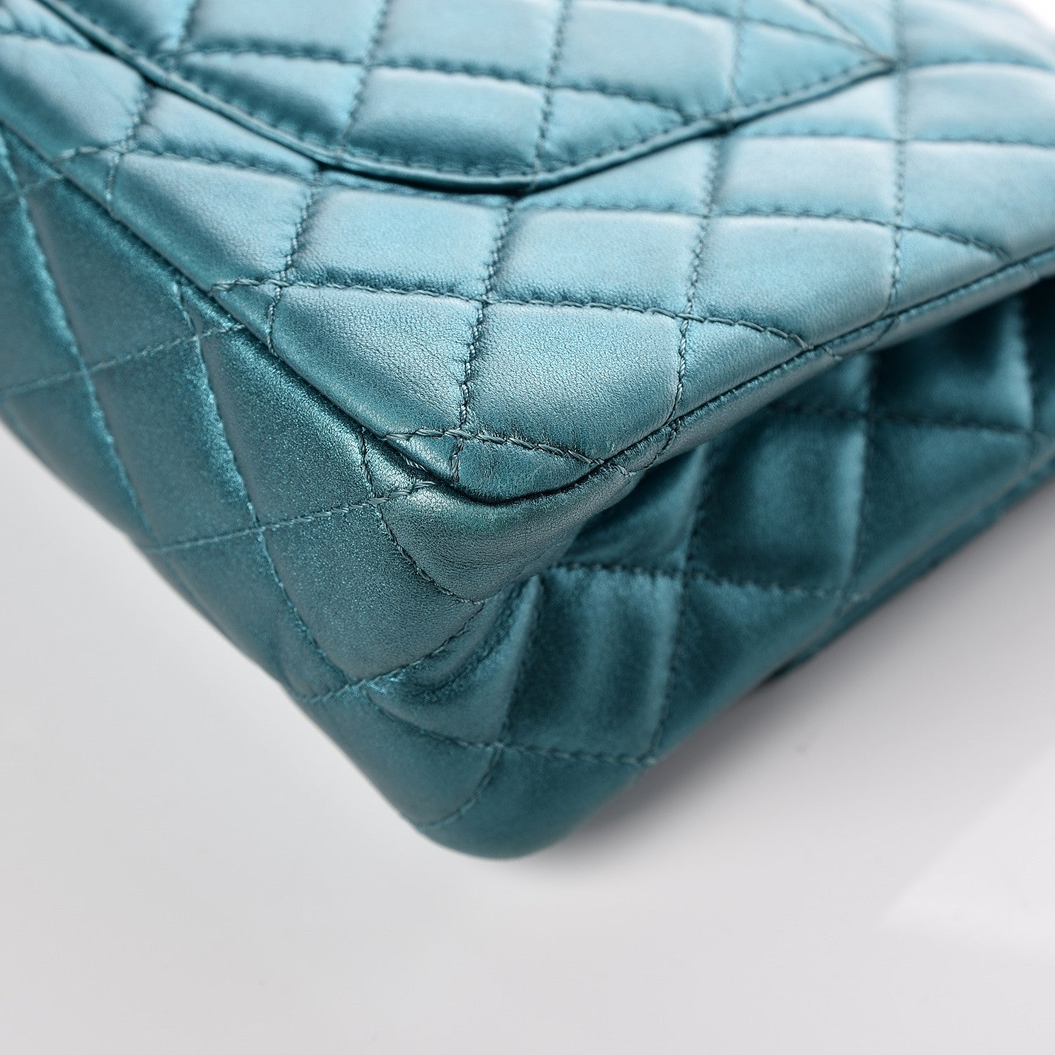 Chanel Metallic Calfskin Quilted 2.55 Reissue 226 Flap Turquoise 17 of 23