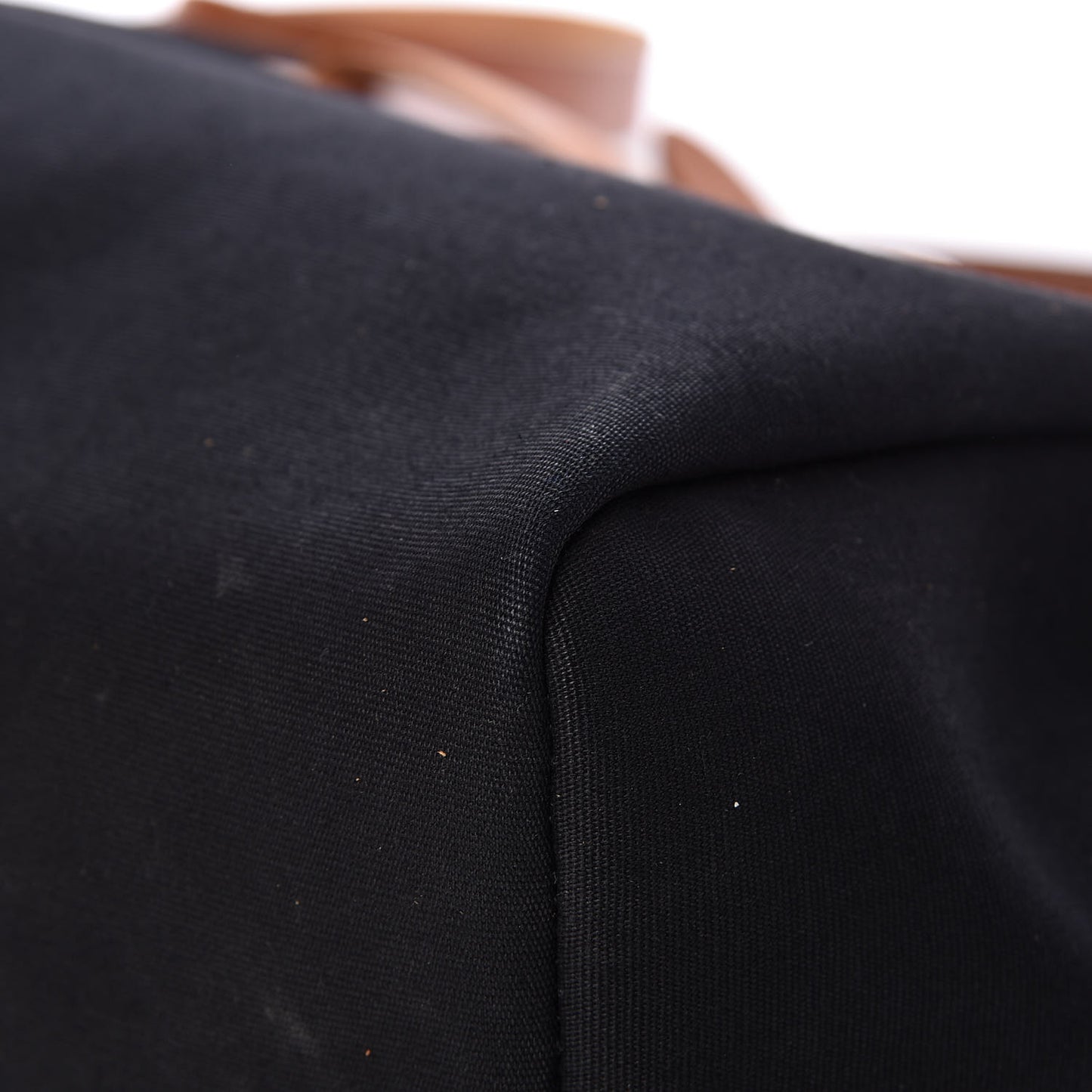 Toile Vache Calfskin Herbag 30 PM Black Natural