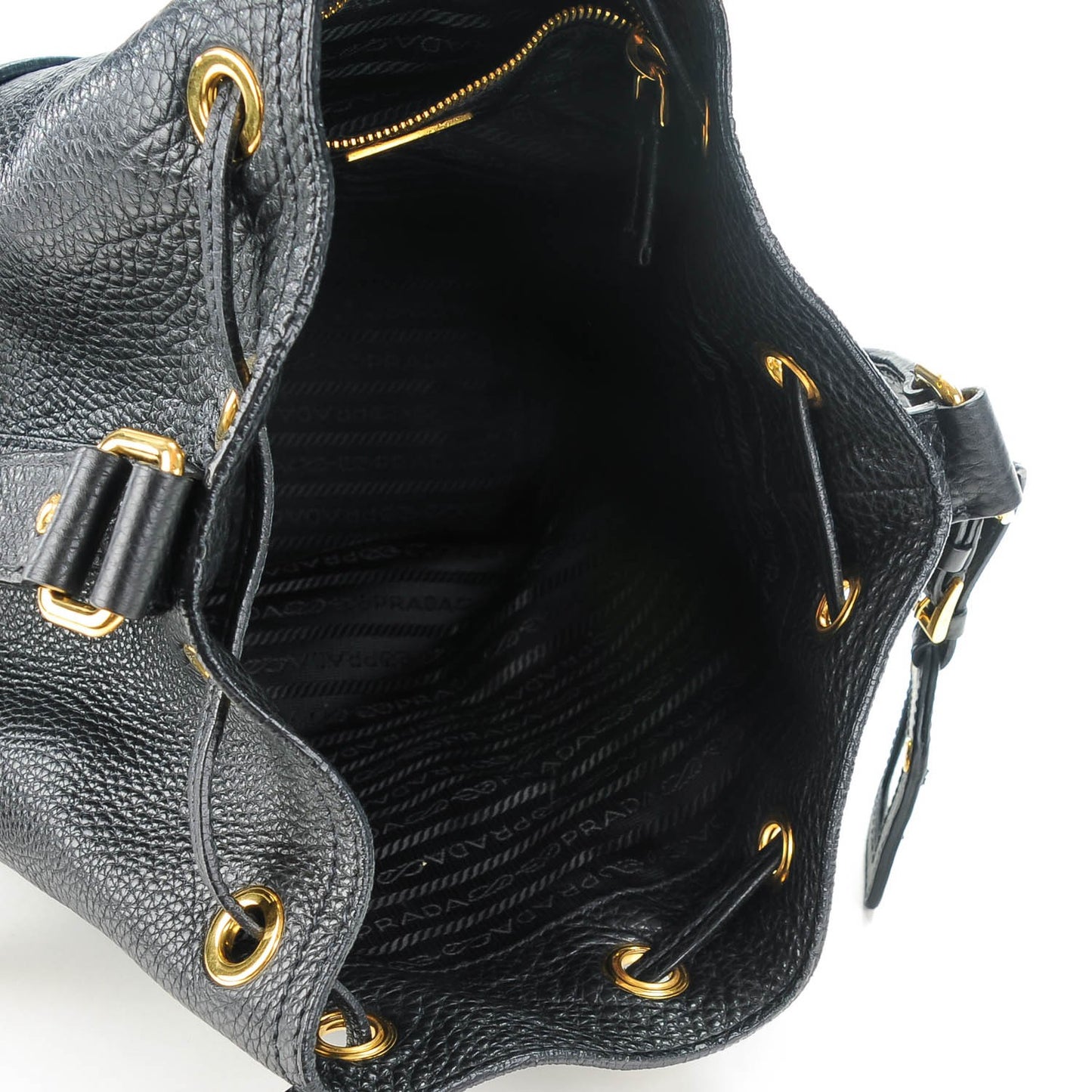 Vitello Daino Drawstring Bucket Nero Black