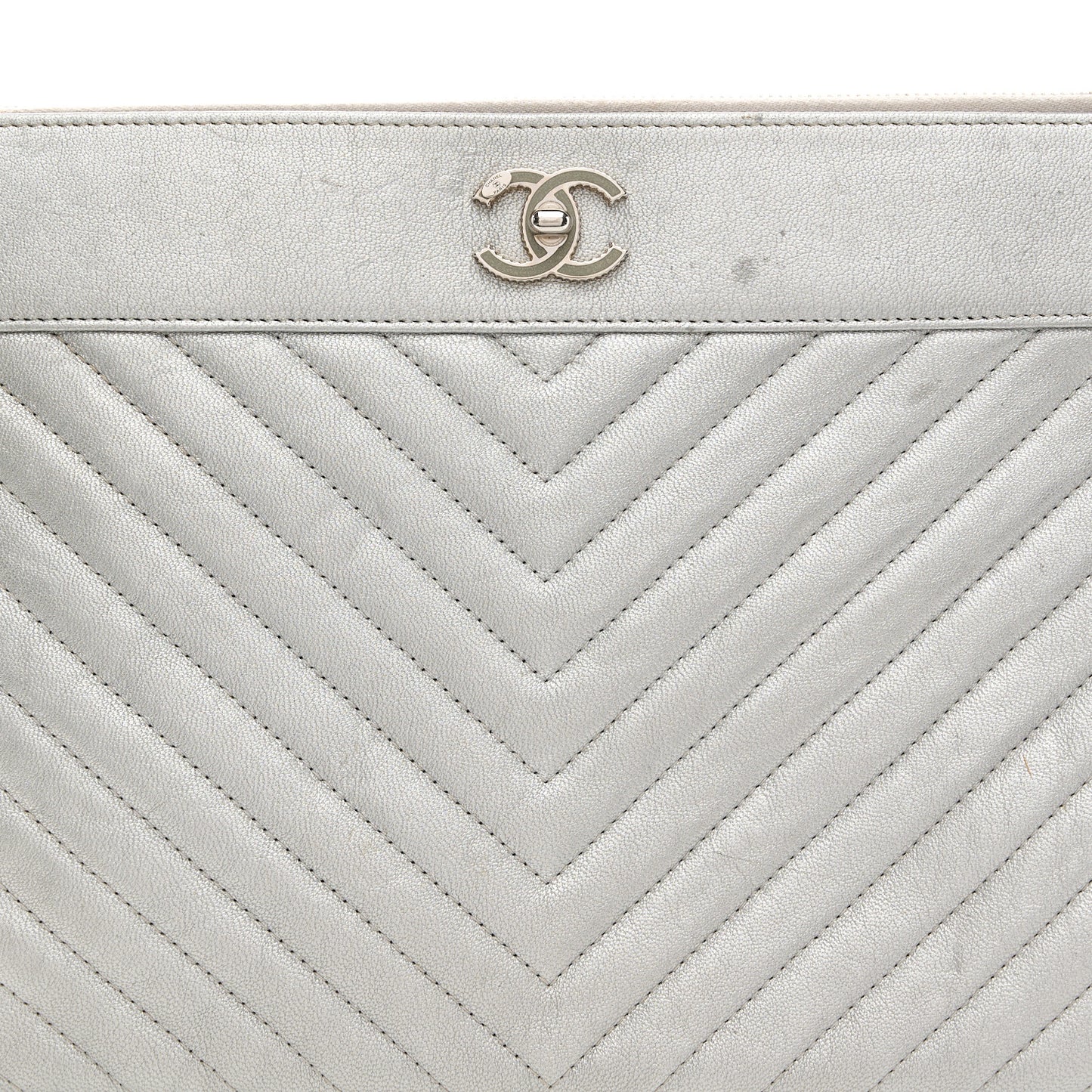 Metallic Sheepskin Chevron Quilted Mademoiselle Vintage Large Zip Pouch Silver
