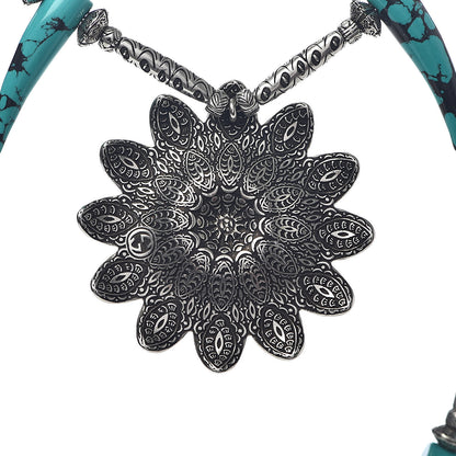 Gucci Sterling Silver Resin Marmont Flower Statement Necklace 5 of 8