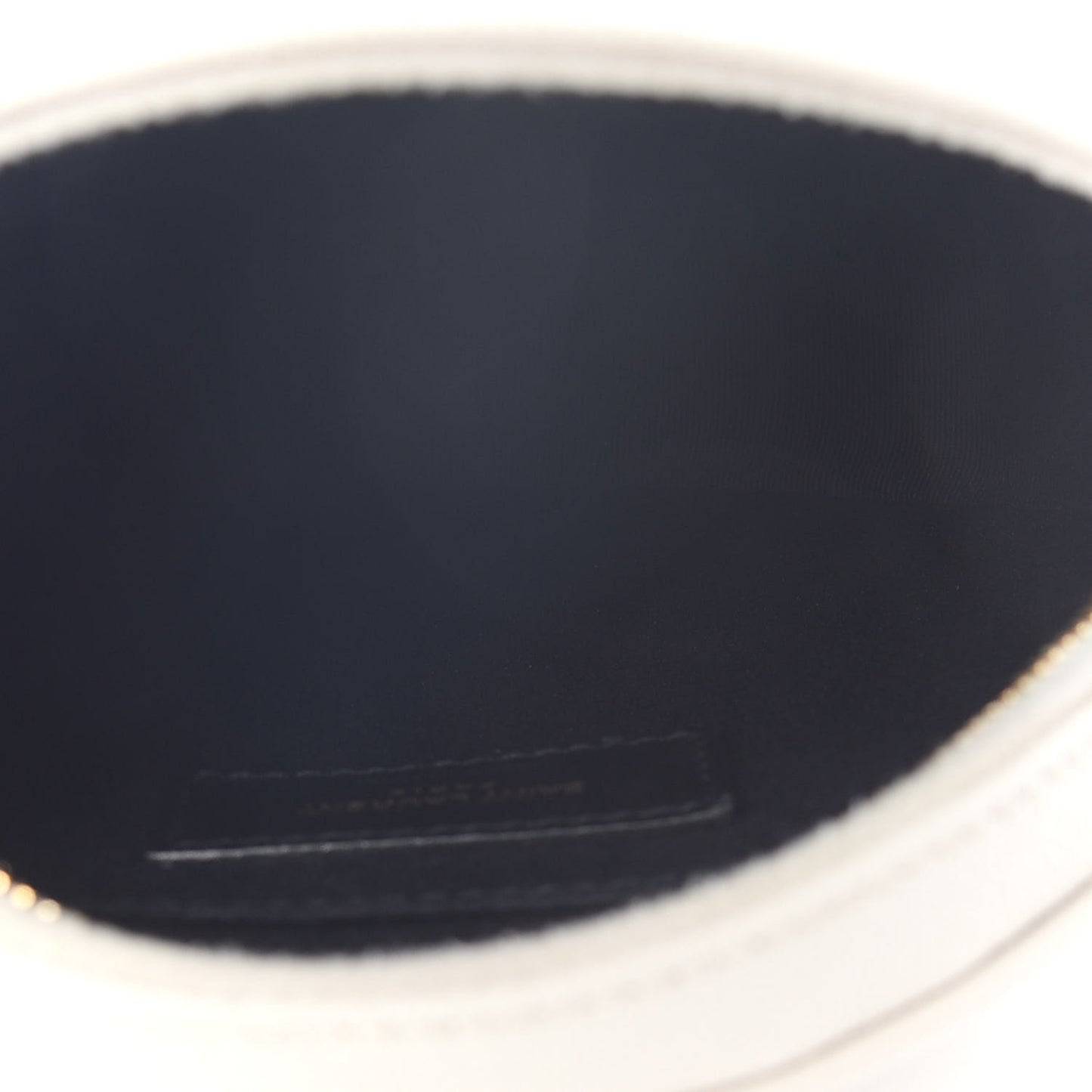 Grain De Poudre Matelasse Chevron Quilted Round Vinyle Camera Bag Crema Soft