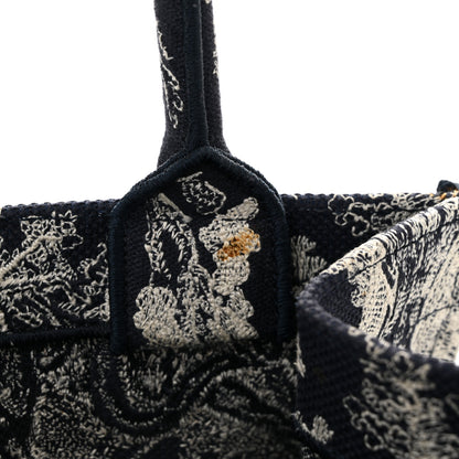 Christian Dior Canvas Embroidered Small Dioriviera Toile De Jouy Book Tote Blue 11 of 11