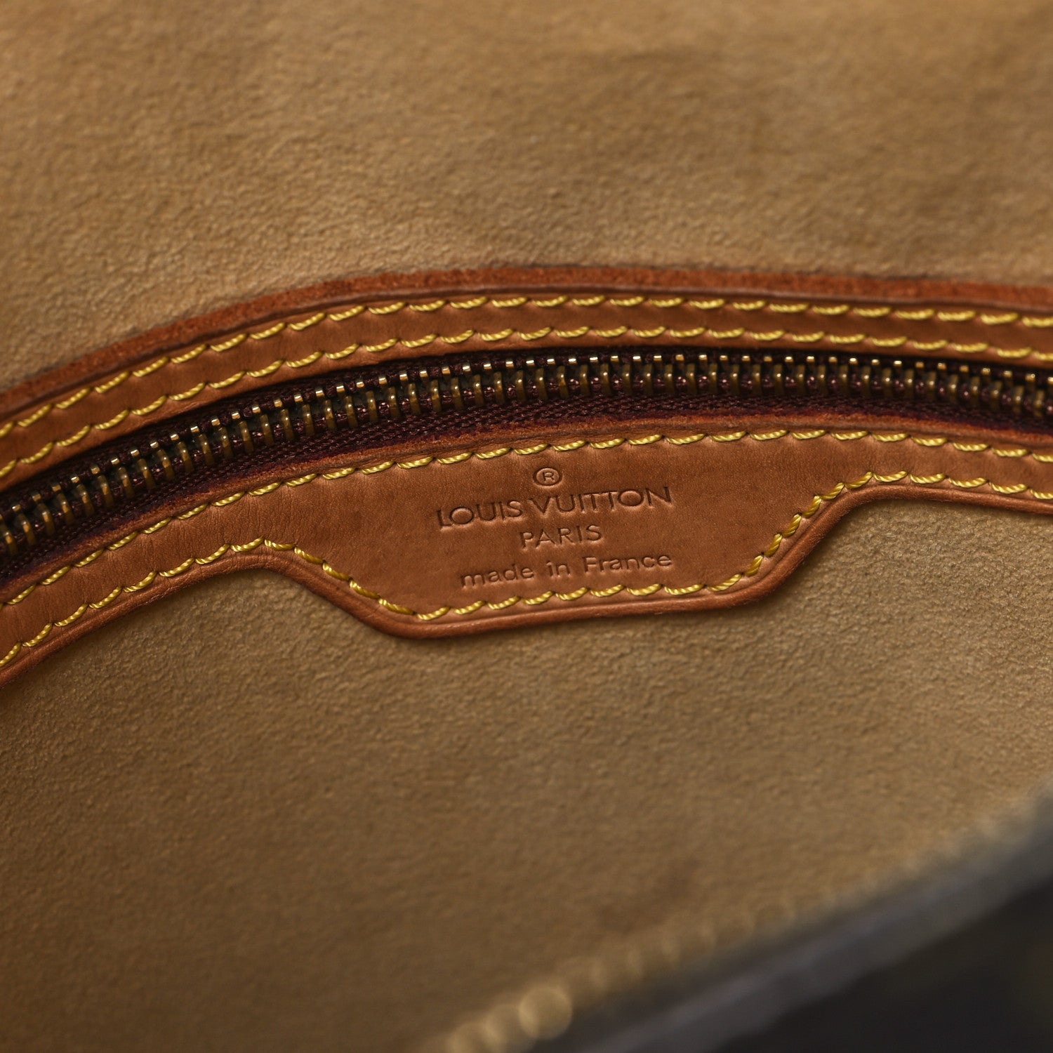 Louis Vuitton Monogram Looping GM 6 of 11