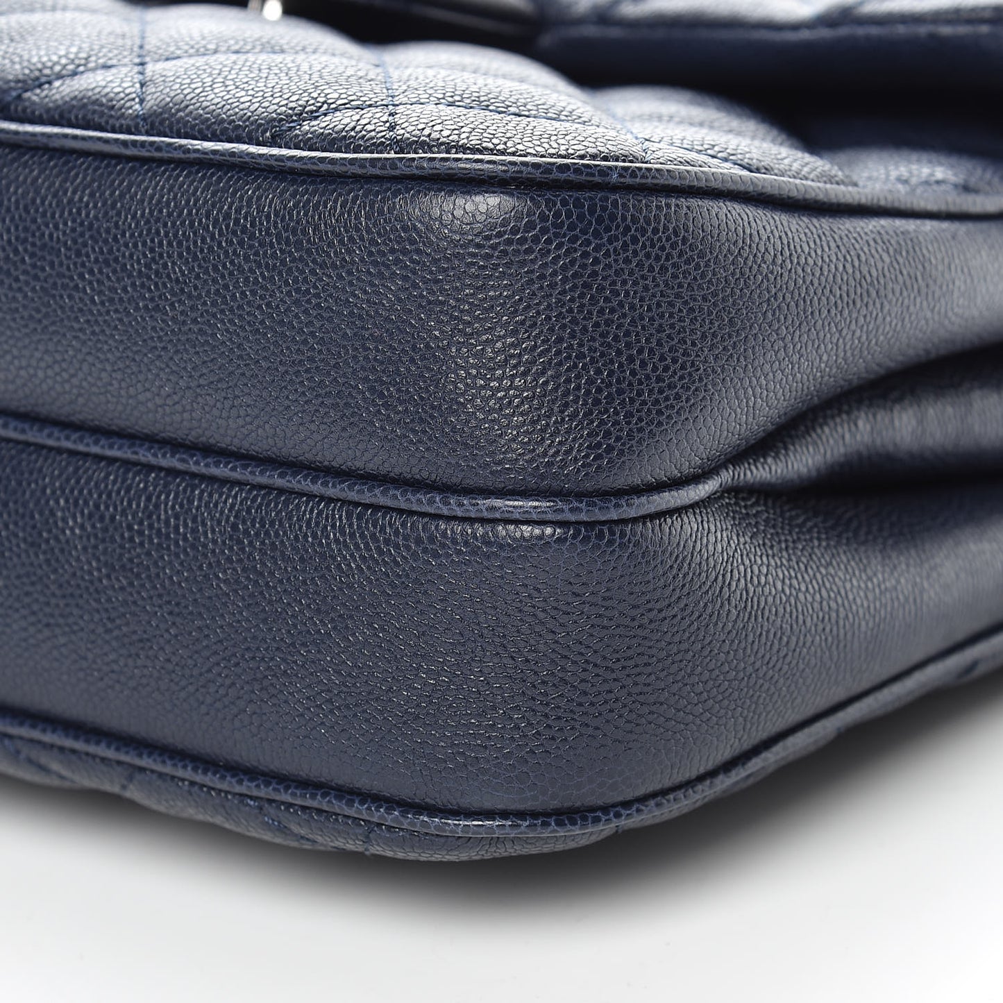 Caviar Quilted Medium Urban Companion Flap Navy