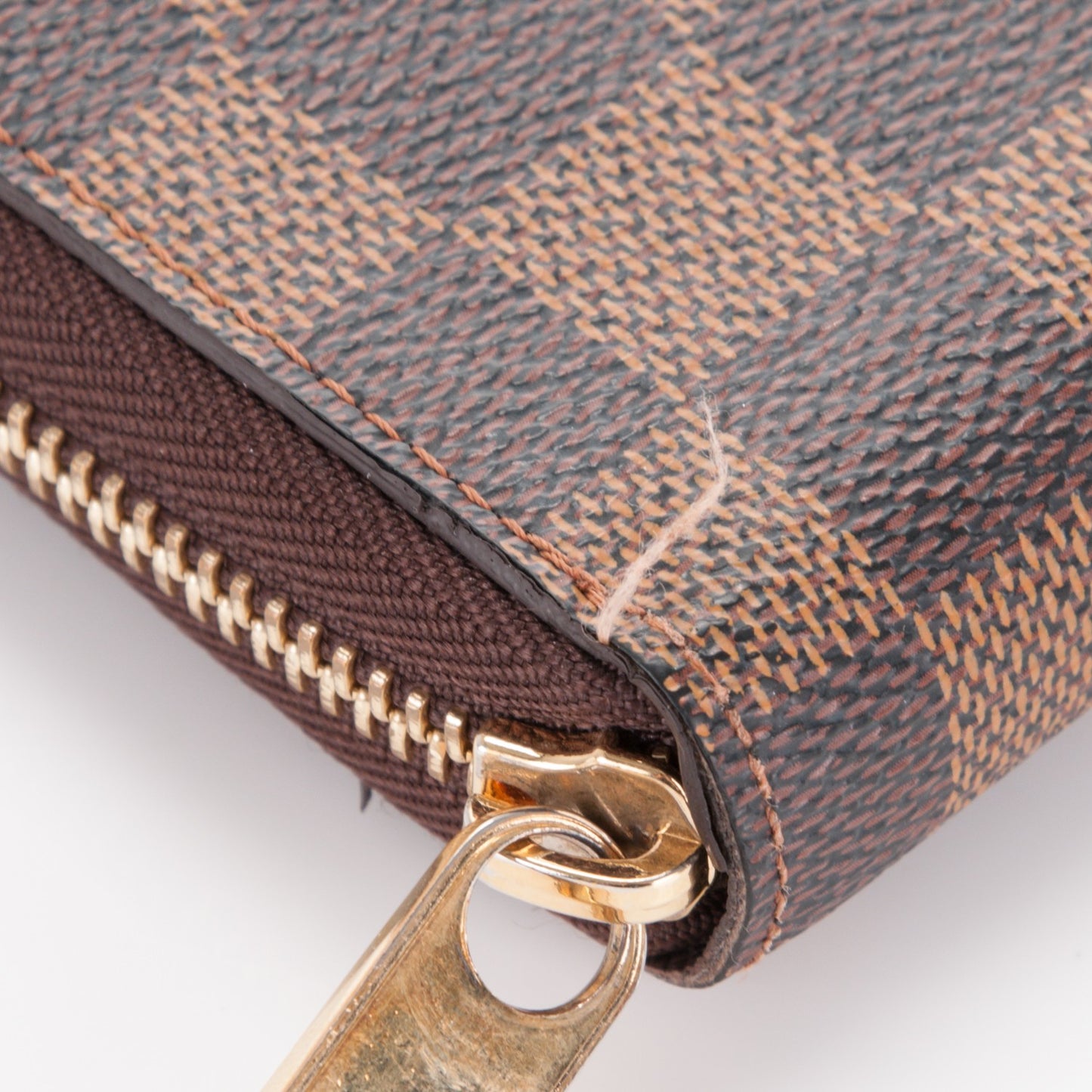 Damier Ebene Zippy Organizer Wallet