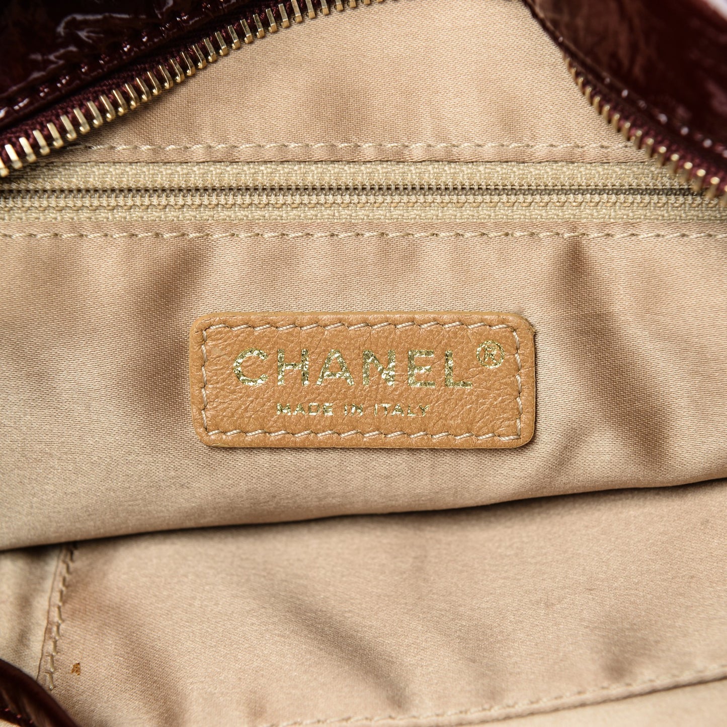 Vinyl Medium Rock and Chain Bowler Bordeaux