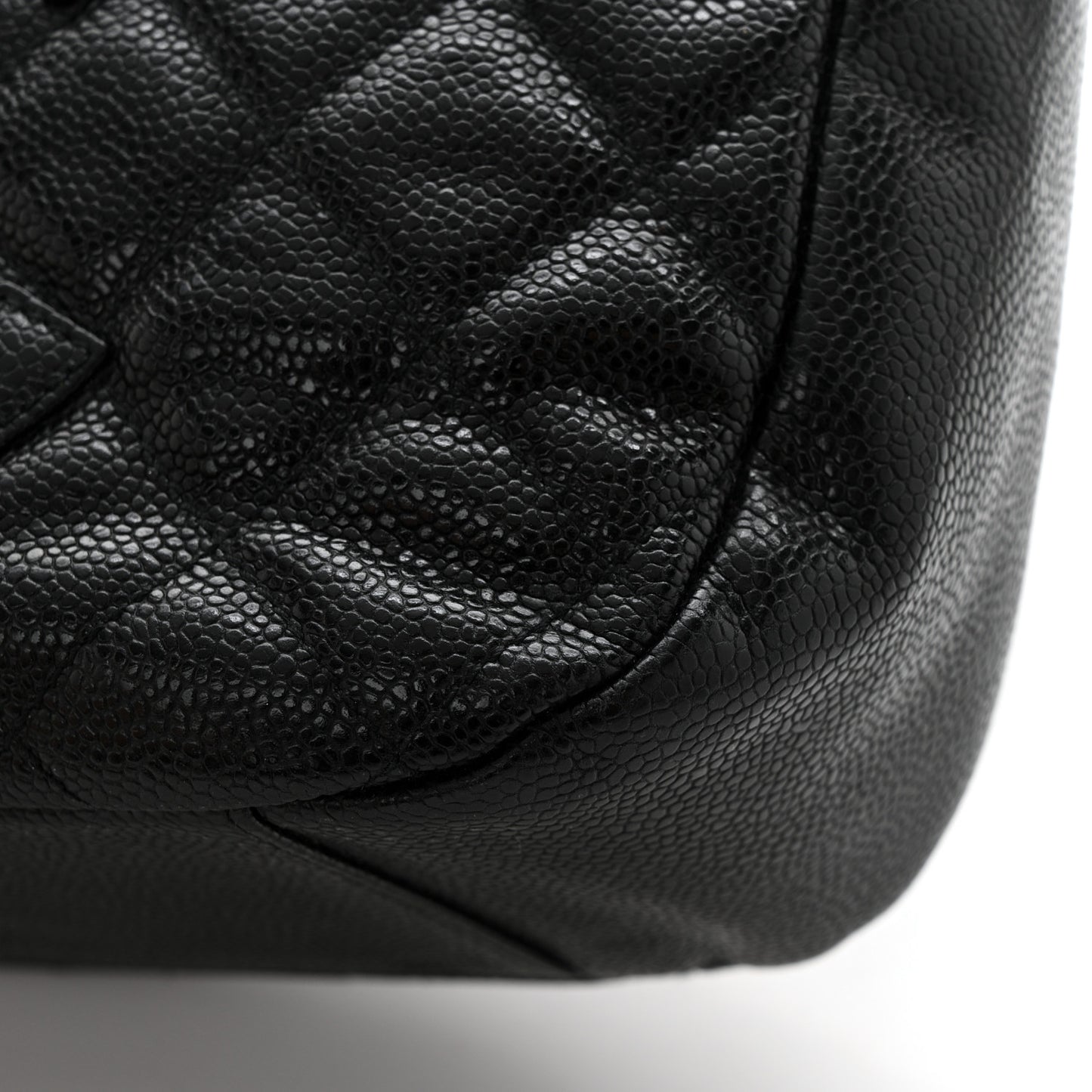 Caviar Quilted Timeless CC Shoulder Bag Black