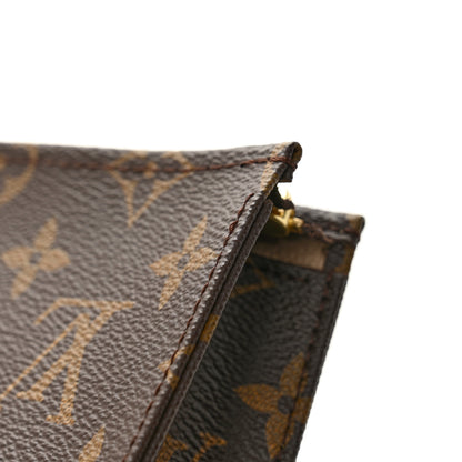 Louis Vuitton Monogram Toiletry Pouch 15 8 of 10