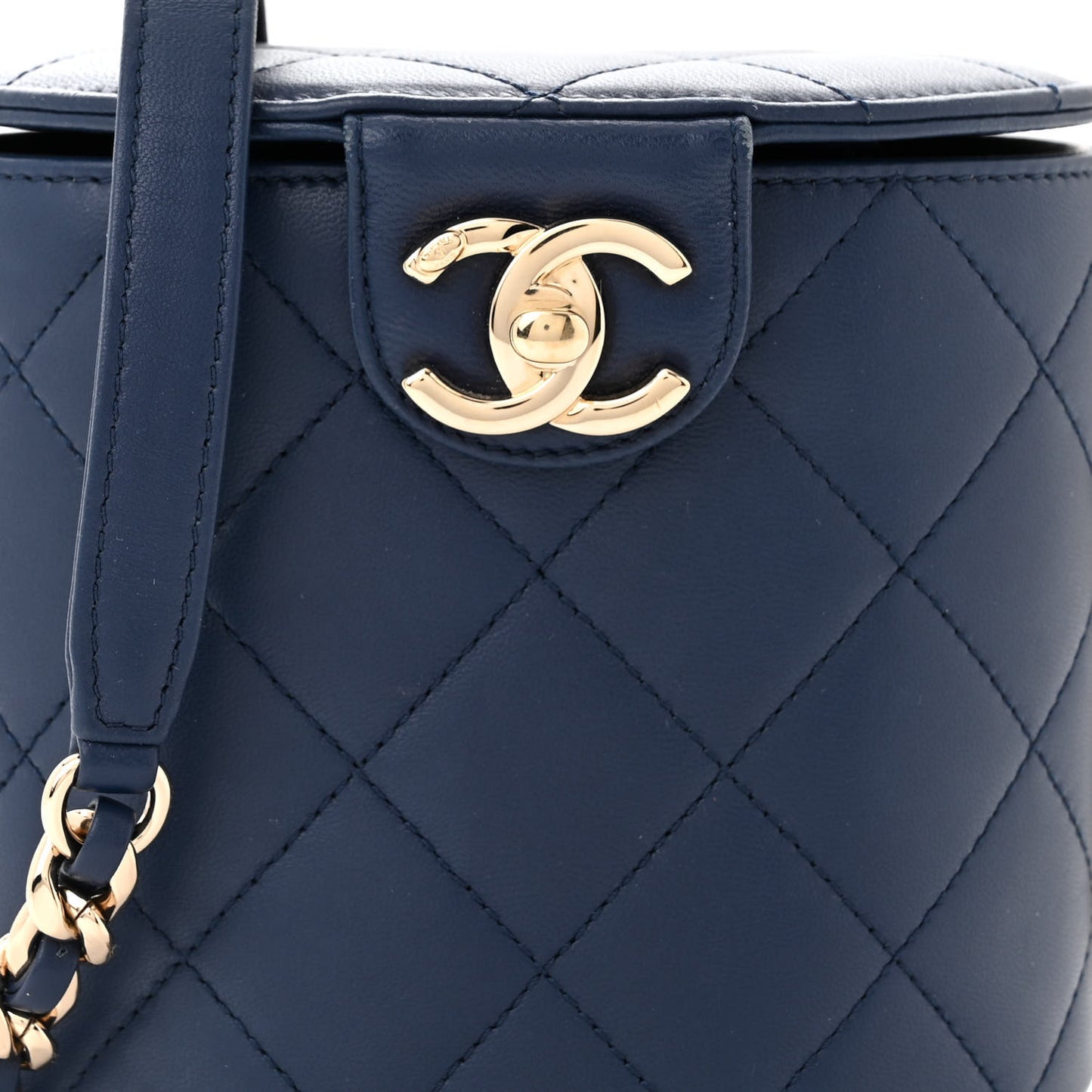 Lambskin Resin Elegant Chain Vanity Case Blue