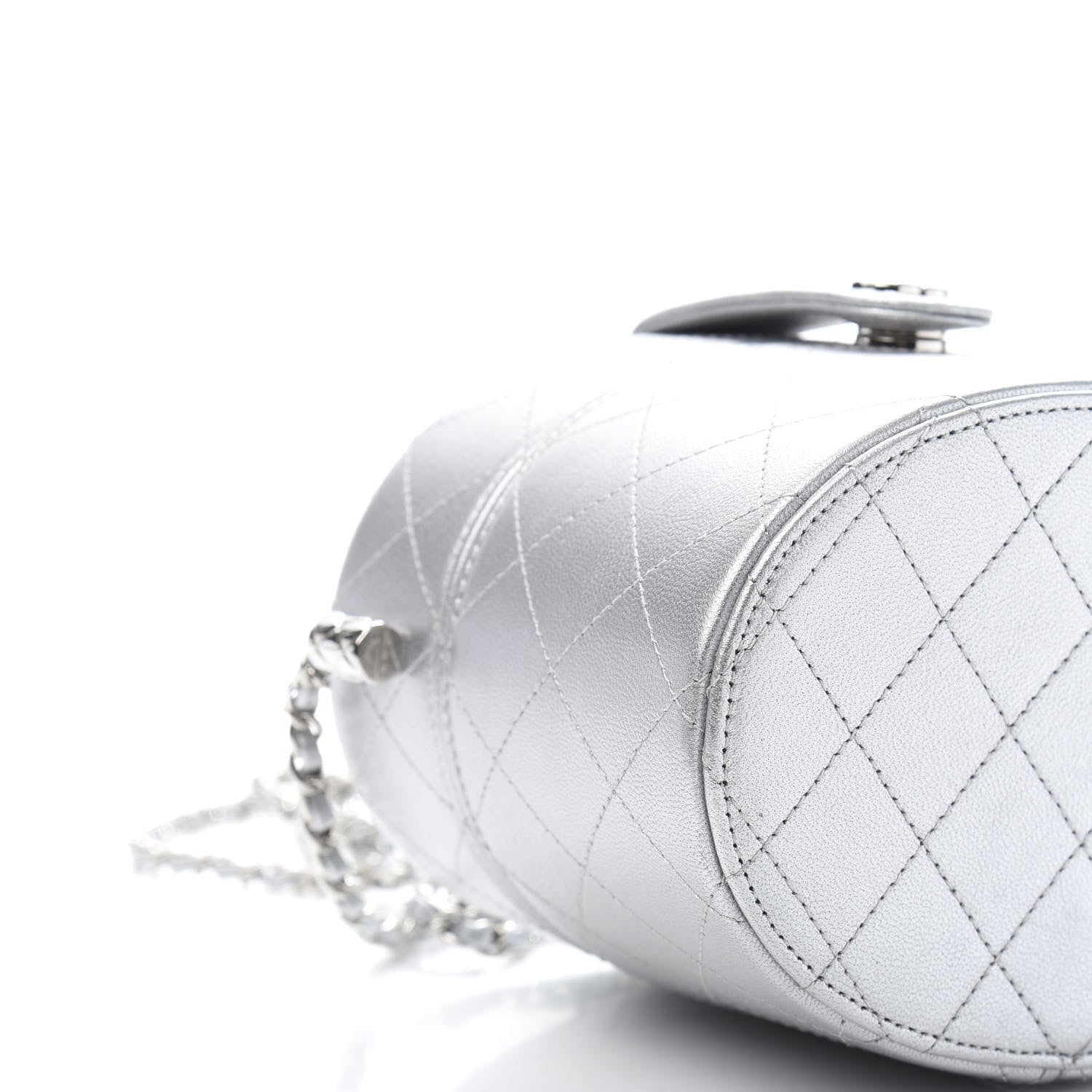 Chanel Metallic Lambskin Quilted Round Vanity Case With Chain Silver 9 of 12