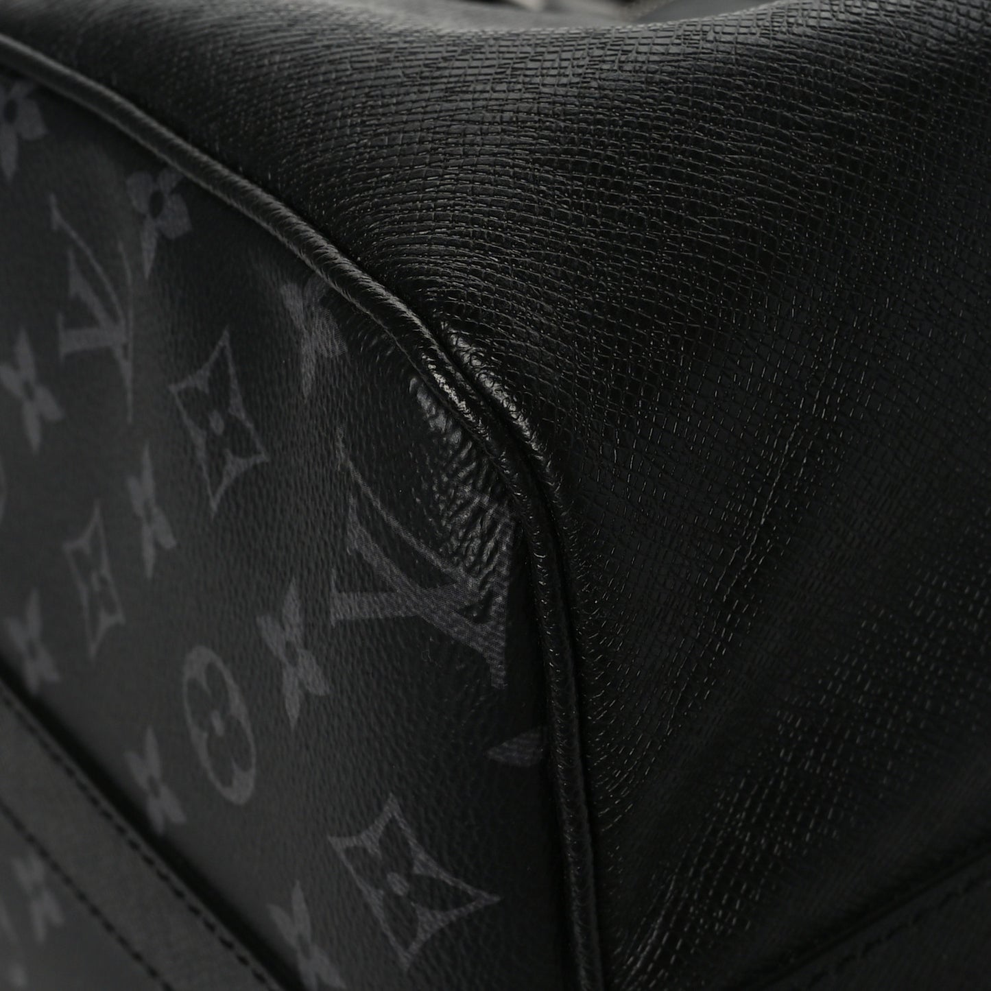 Taiga Monogram Eclipse Keepall Bandouliere 50 Black