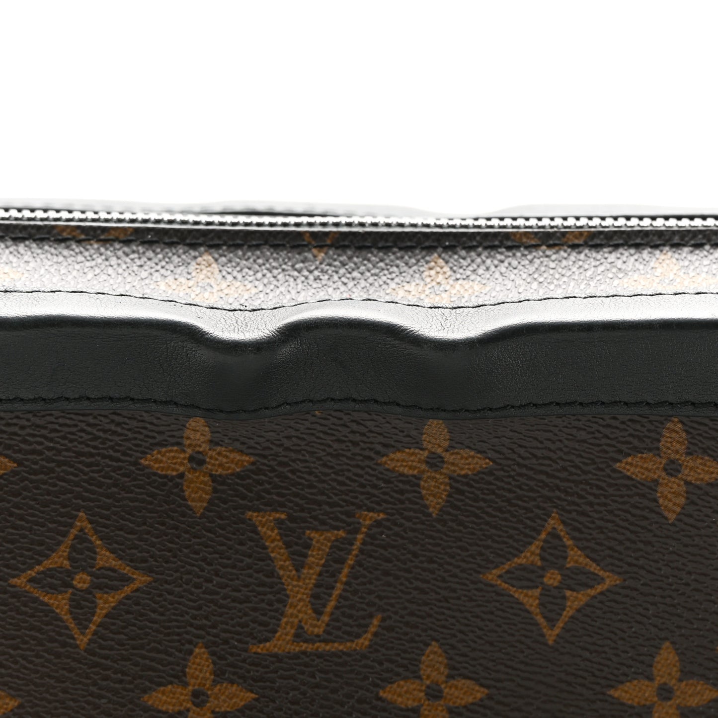 Monogram Solar Ray Soft Trunk