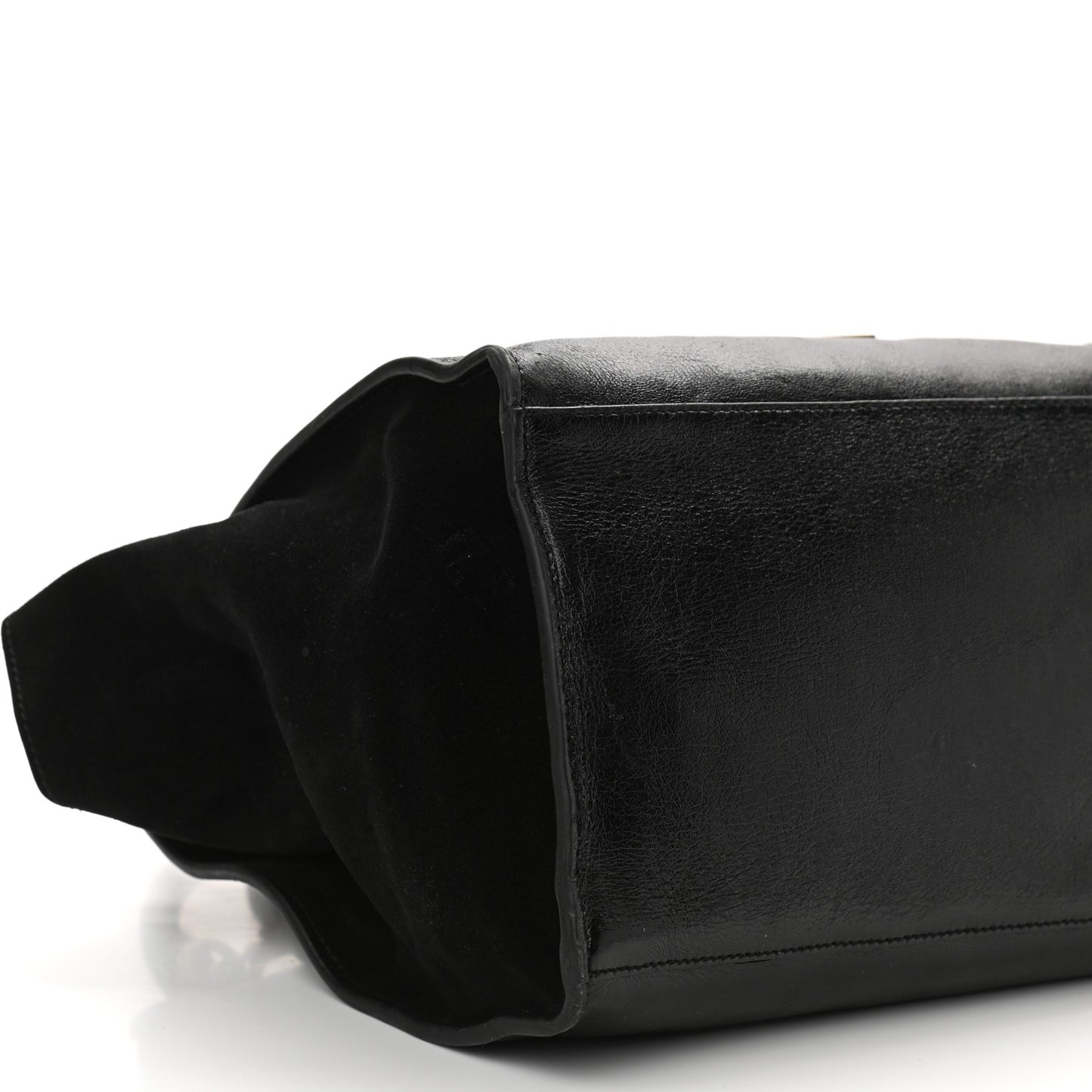 Vernice Suede Medium Trapeze Black