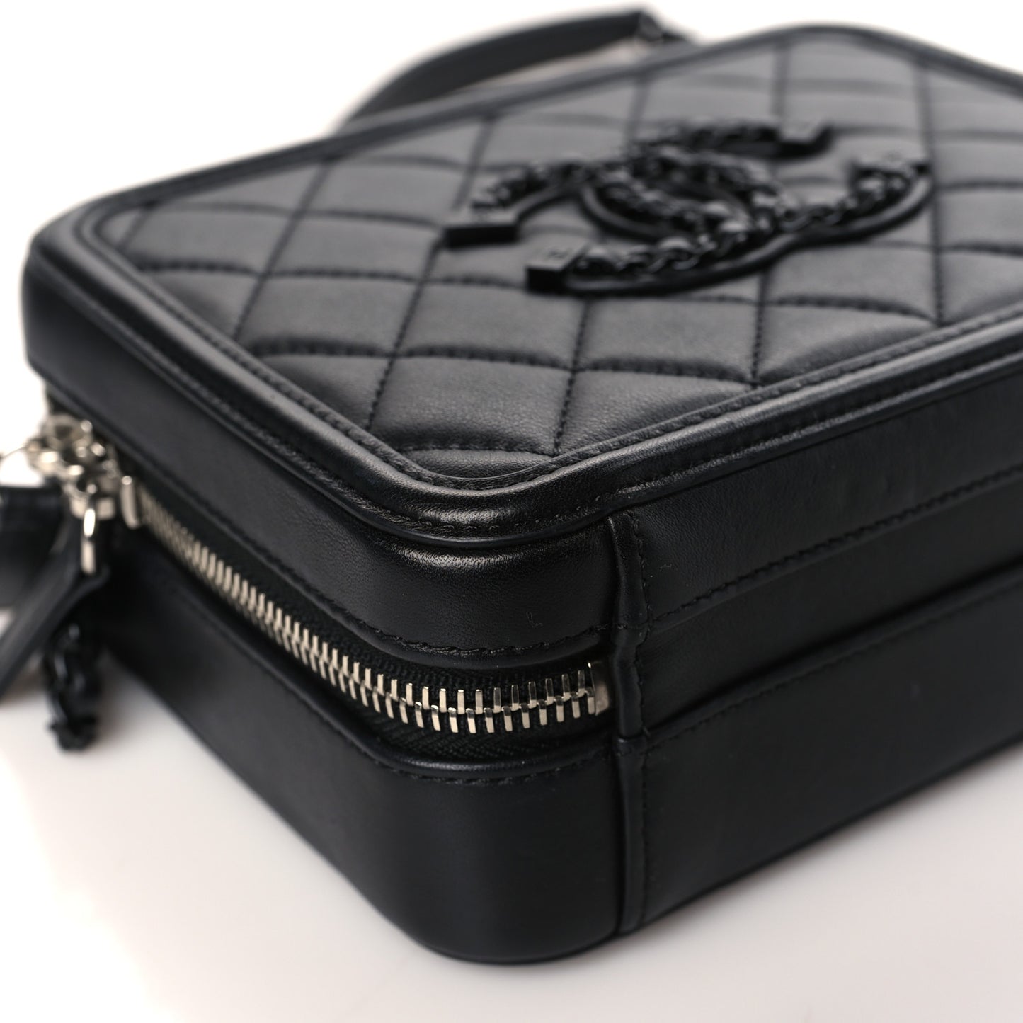 Lambskin Quilted Small CC Filigree Vanity Case Black