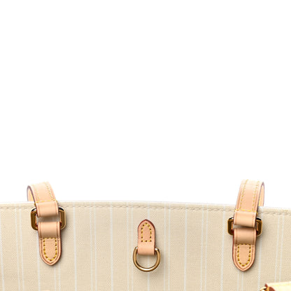 Louis Vuitton Monogram Giant Raffia Hamptons By The Pool Onthego GM Blue 14 of 18