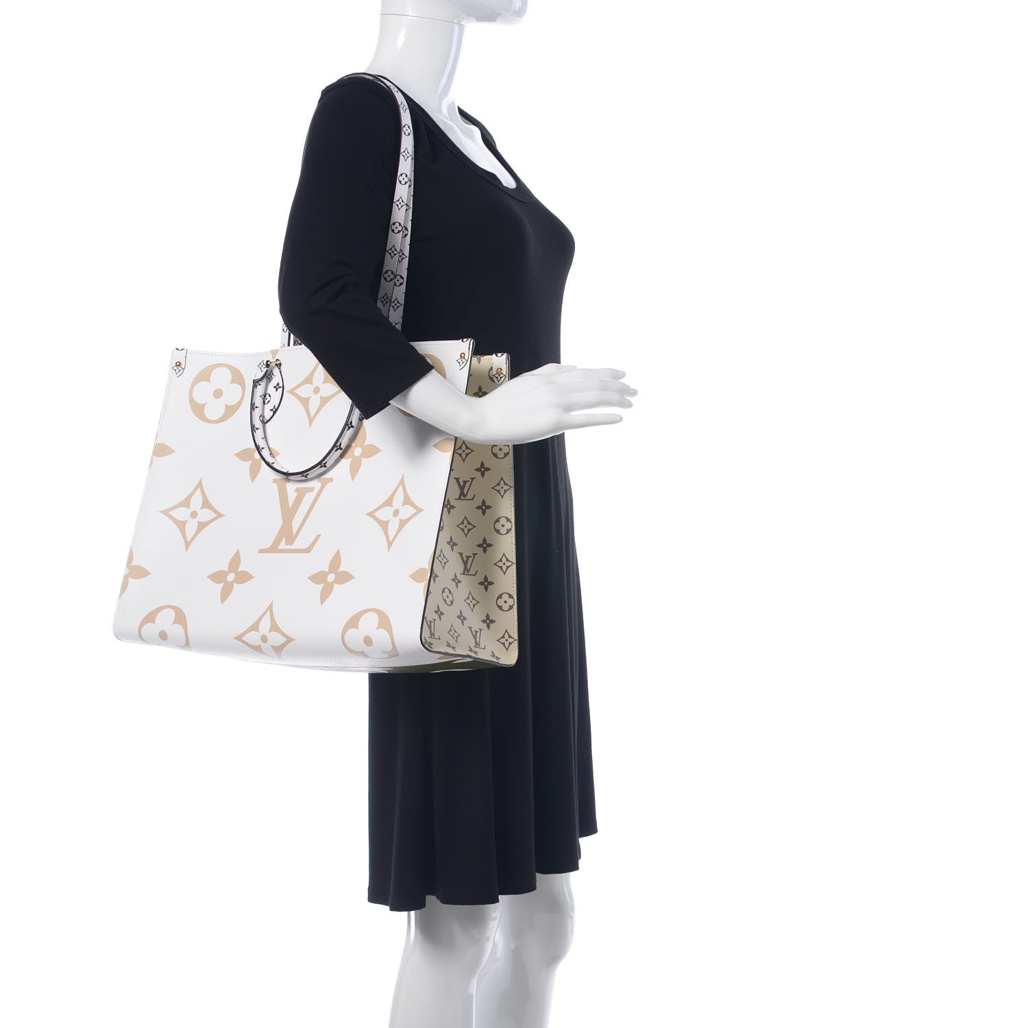 Louis Vuitton Monogram Giant Onthego GM Kaki Beige 3 of 11