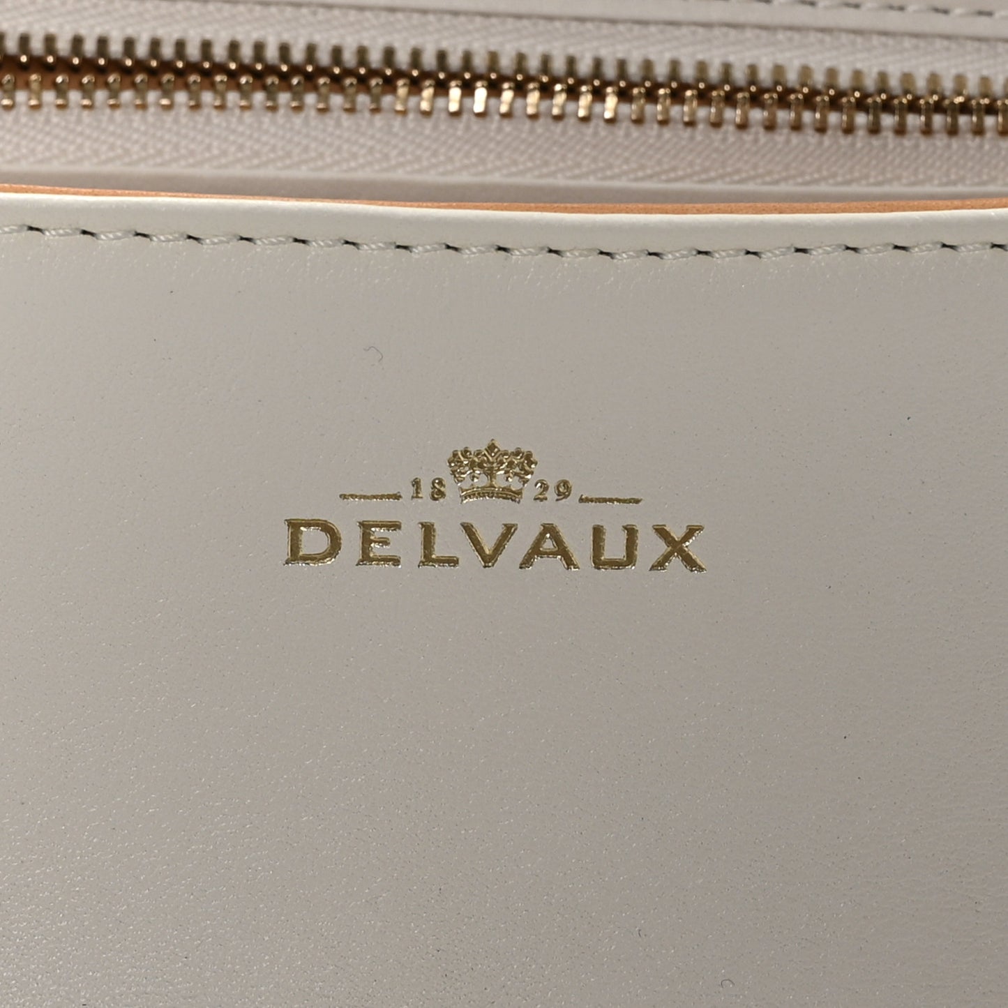 Box Calfskin Mirage MM Brillant Satchel Amande Ivory