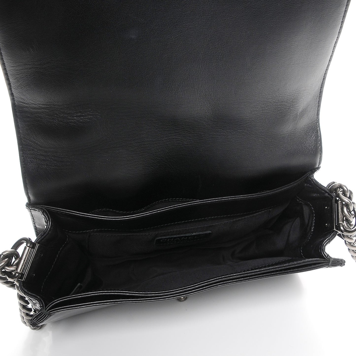 Calfskin Enchained Medium Boy Flap Black