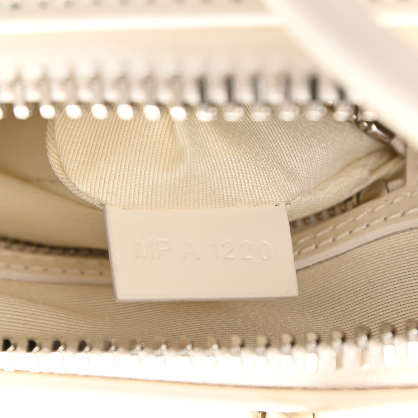 Box Calfskin Mini Lock Antigona Shoulder Bag White