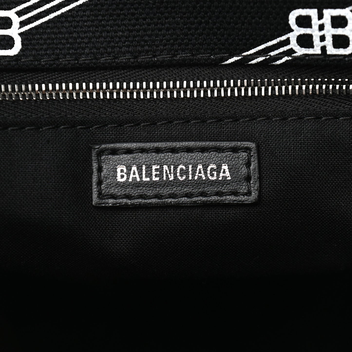 Canvas BB Monogram Sharp Tote Black