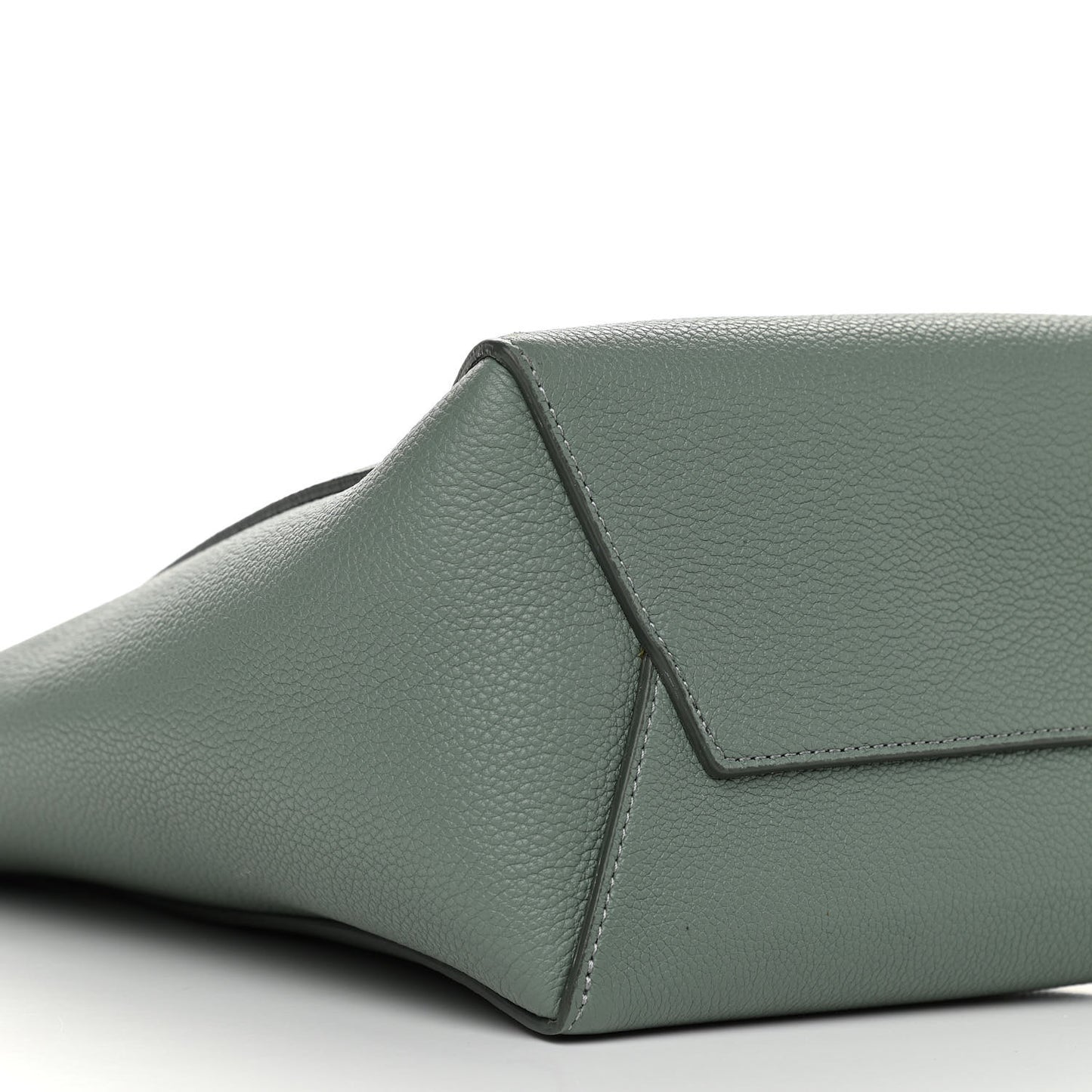 Soft Grained Calfskin Small Sangle Bucket Bag Green